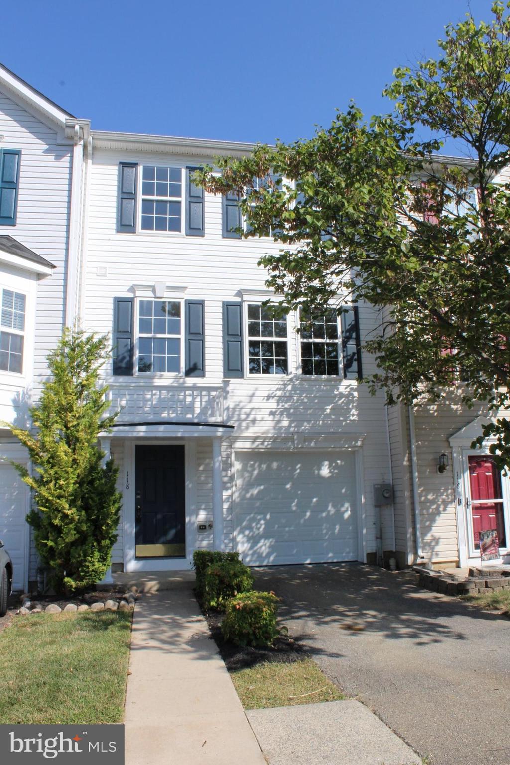 WHISPERING RIDGE - Residential