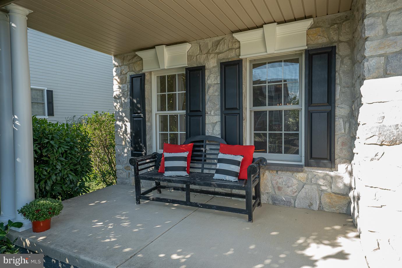 EST AT MILL CREEK - Residential