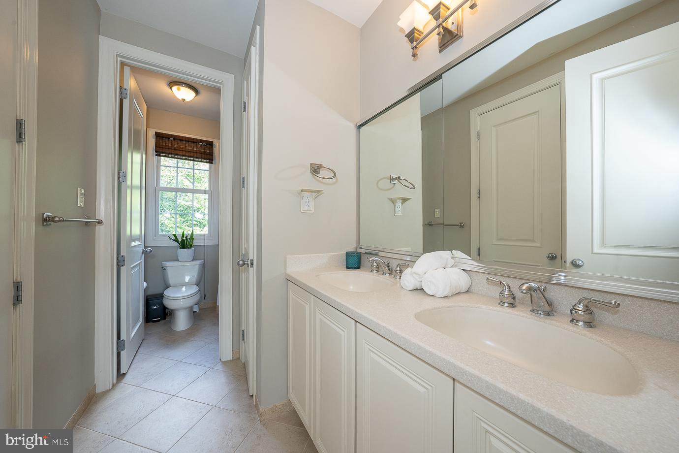 EST AT MILL CREEK - Residential