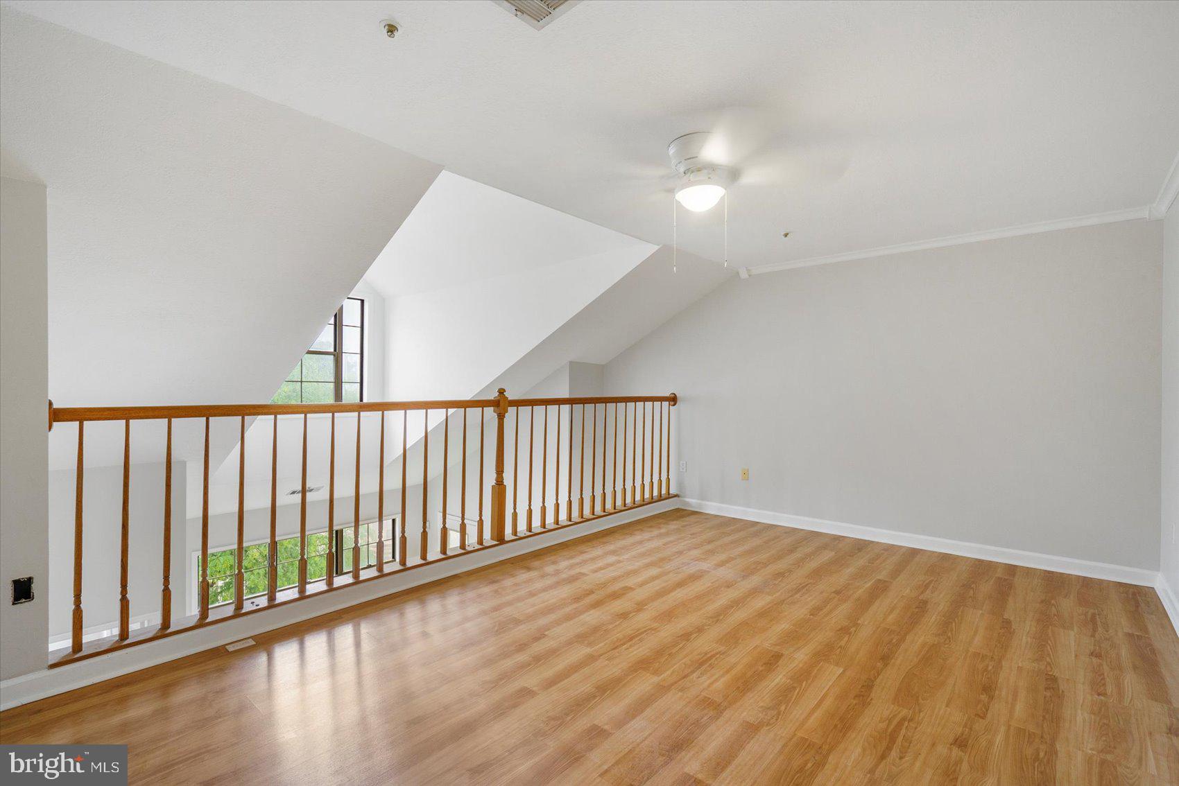 FALLS GABLE - Residential