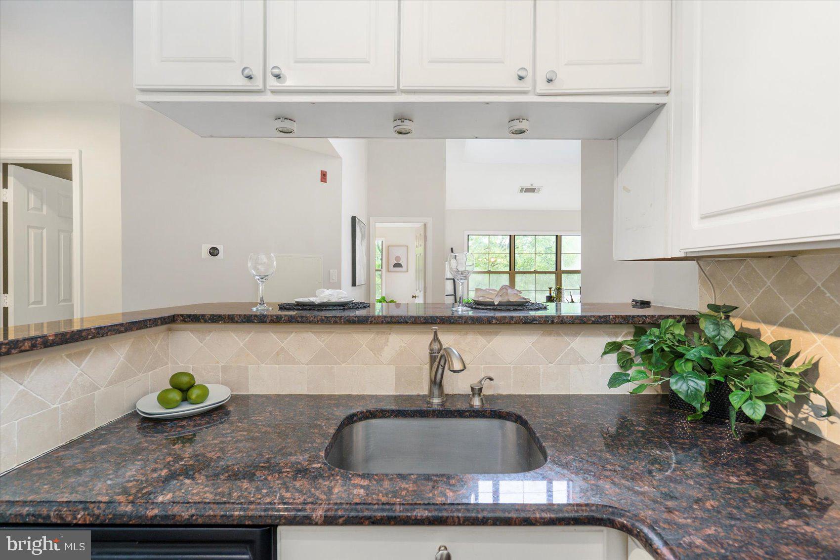 FALLS GABLE - Residential