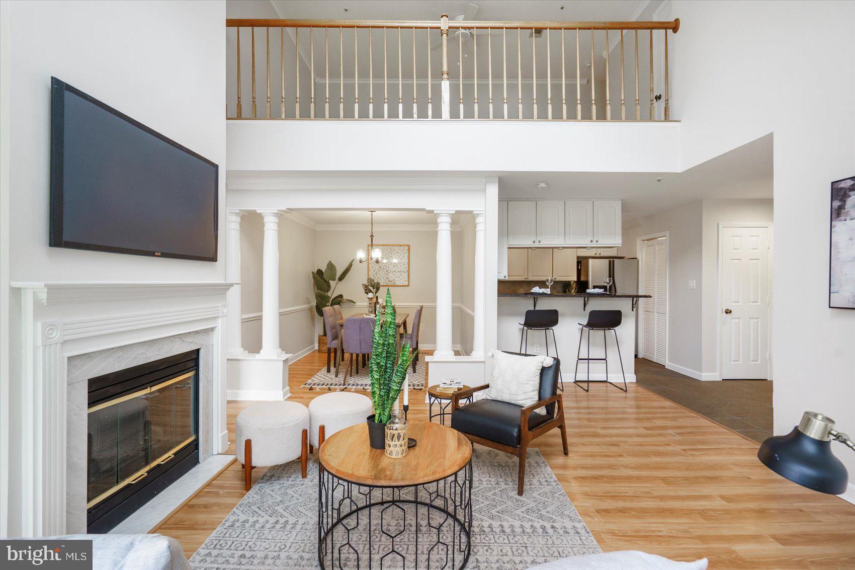 FALLS GABLE - Residential