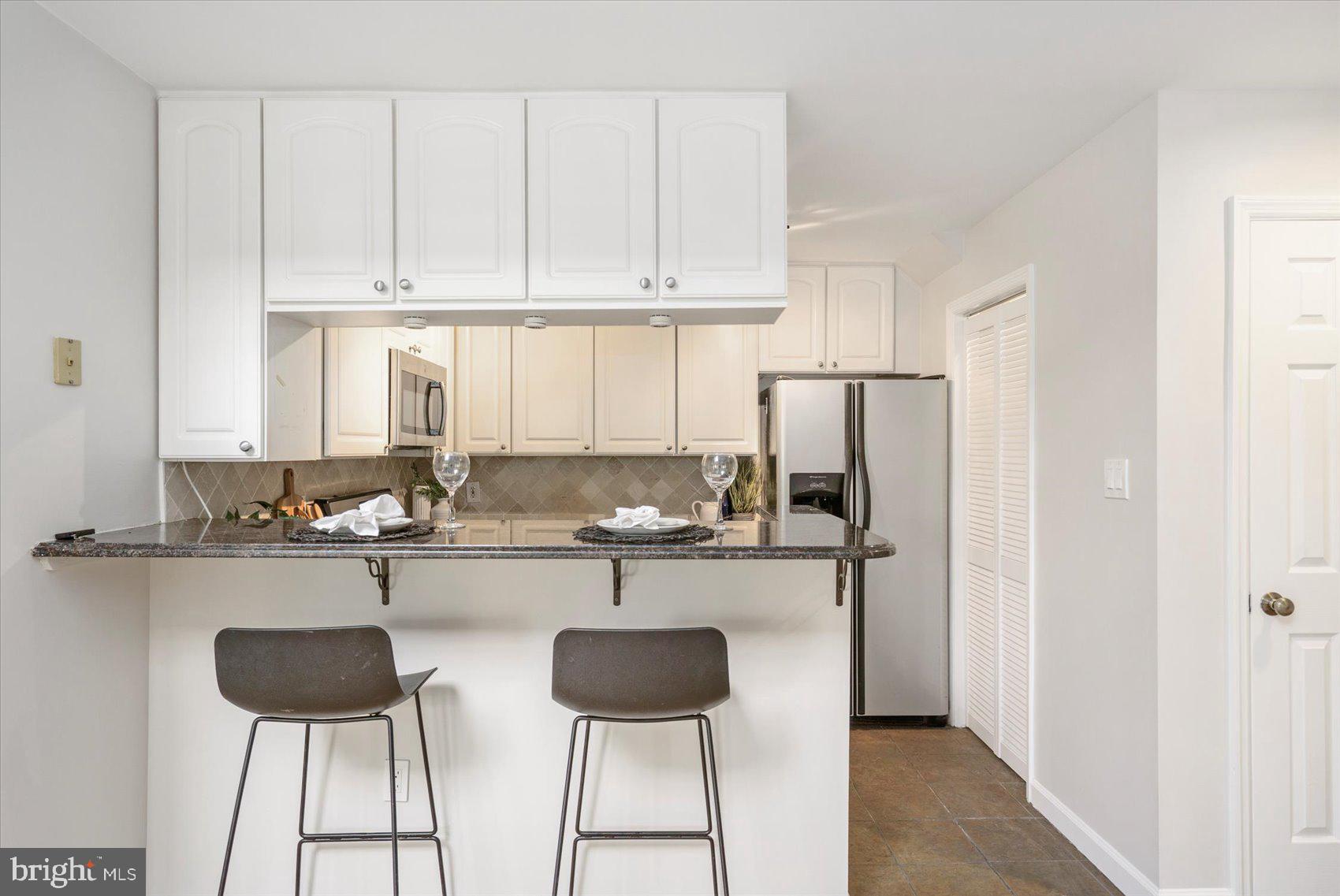 FALLS GABLE - Residential