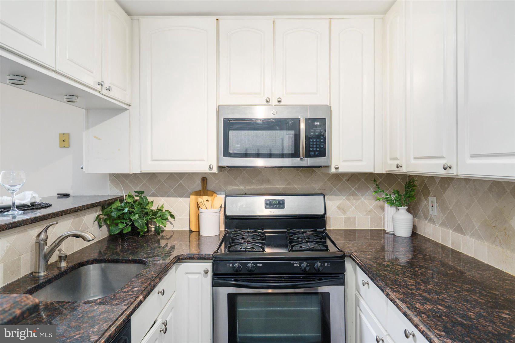 FALLS GABLE - Residential