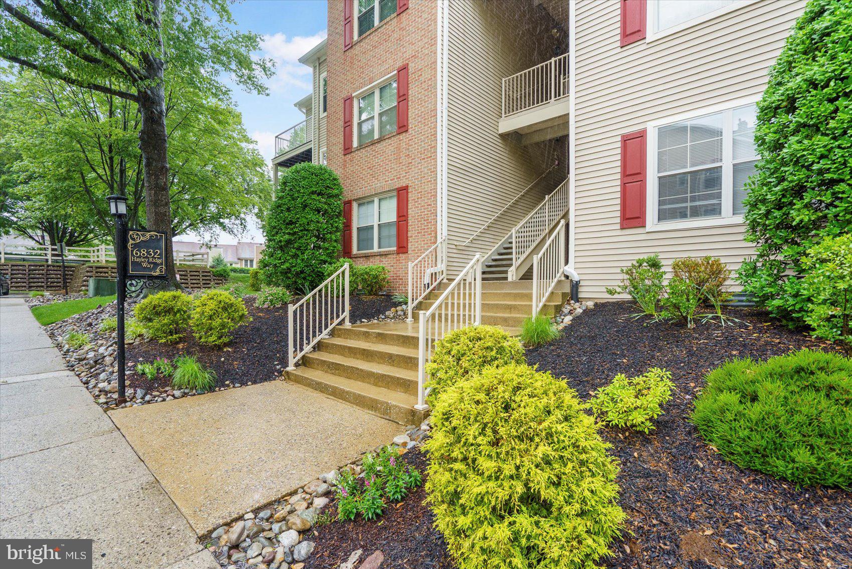 FALLS GABLE - Residential