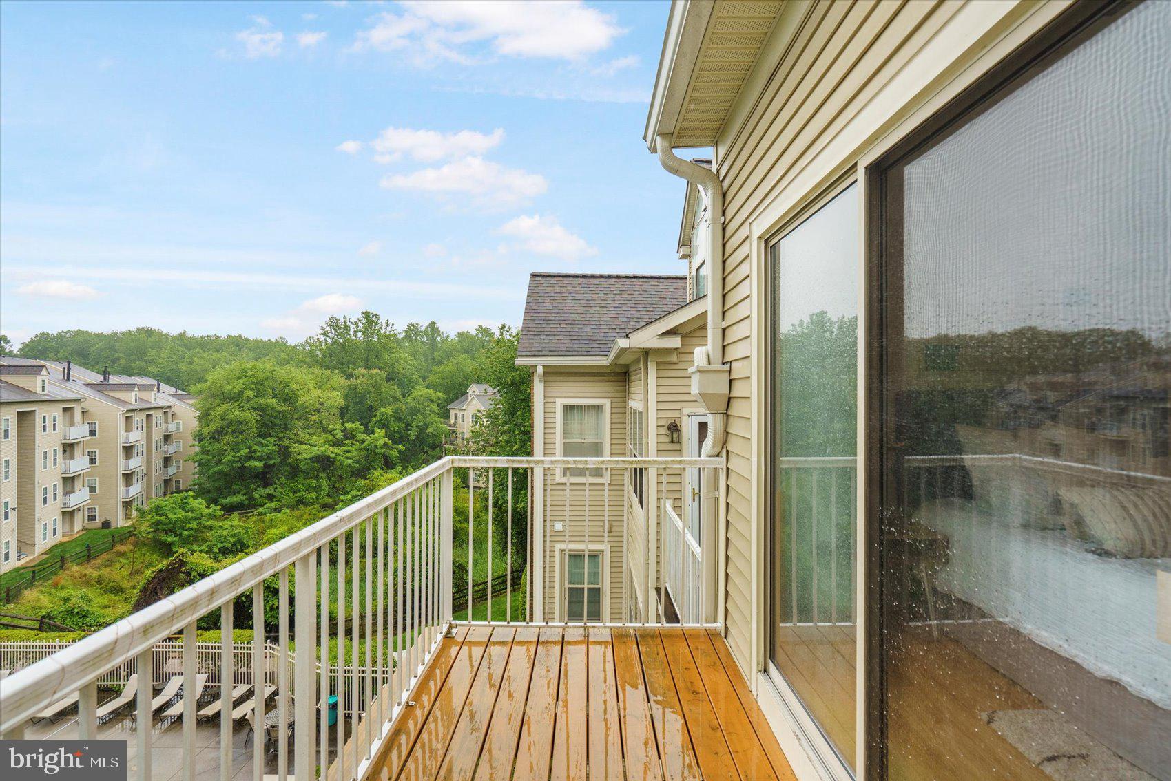 FALLS GABLE - Residential