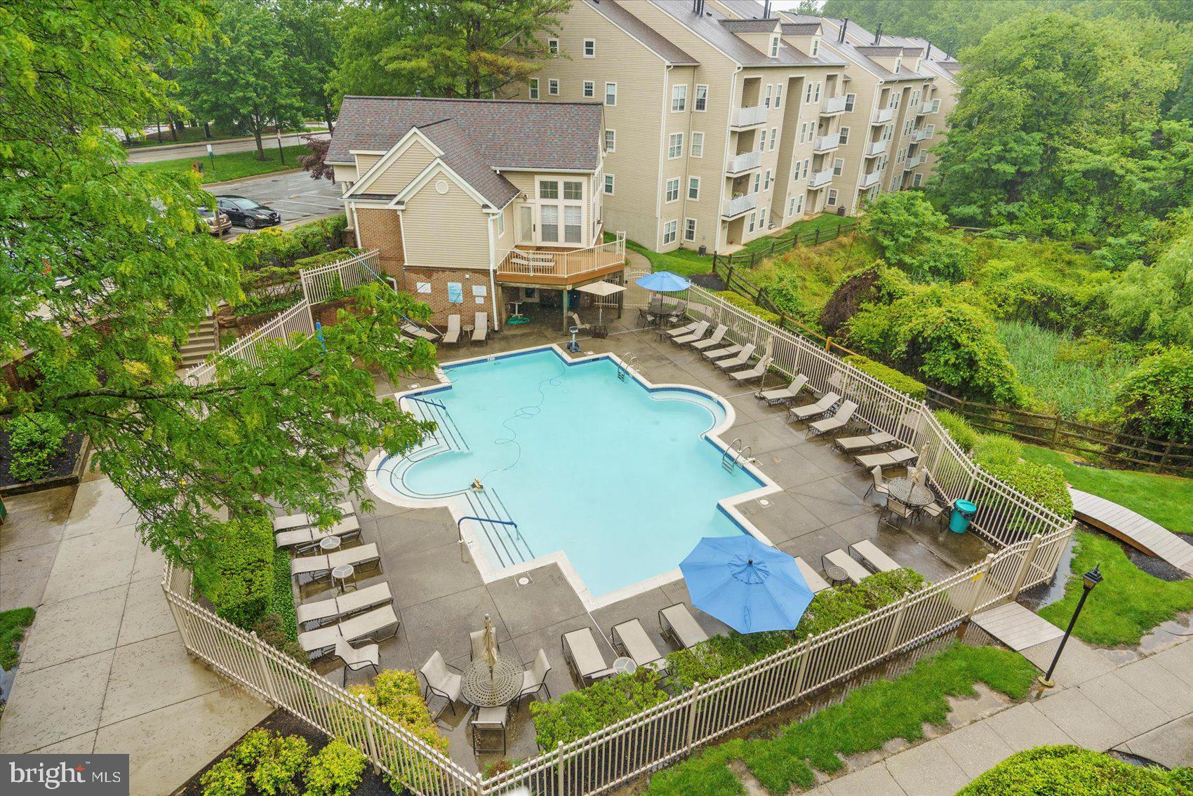 FALLS GABLE - Residential