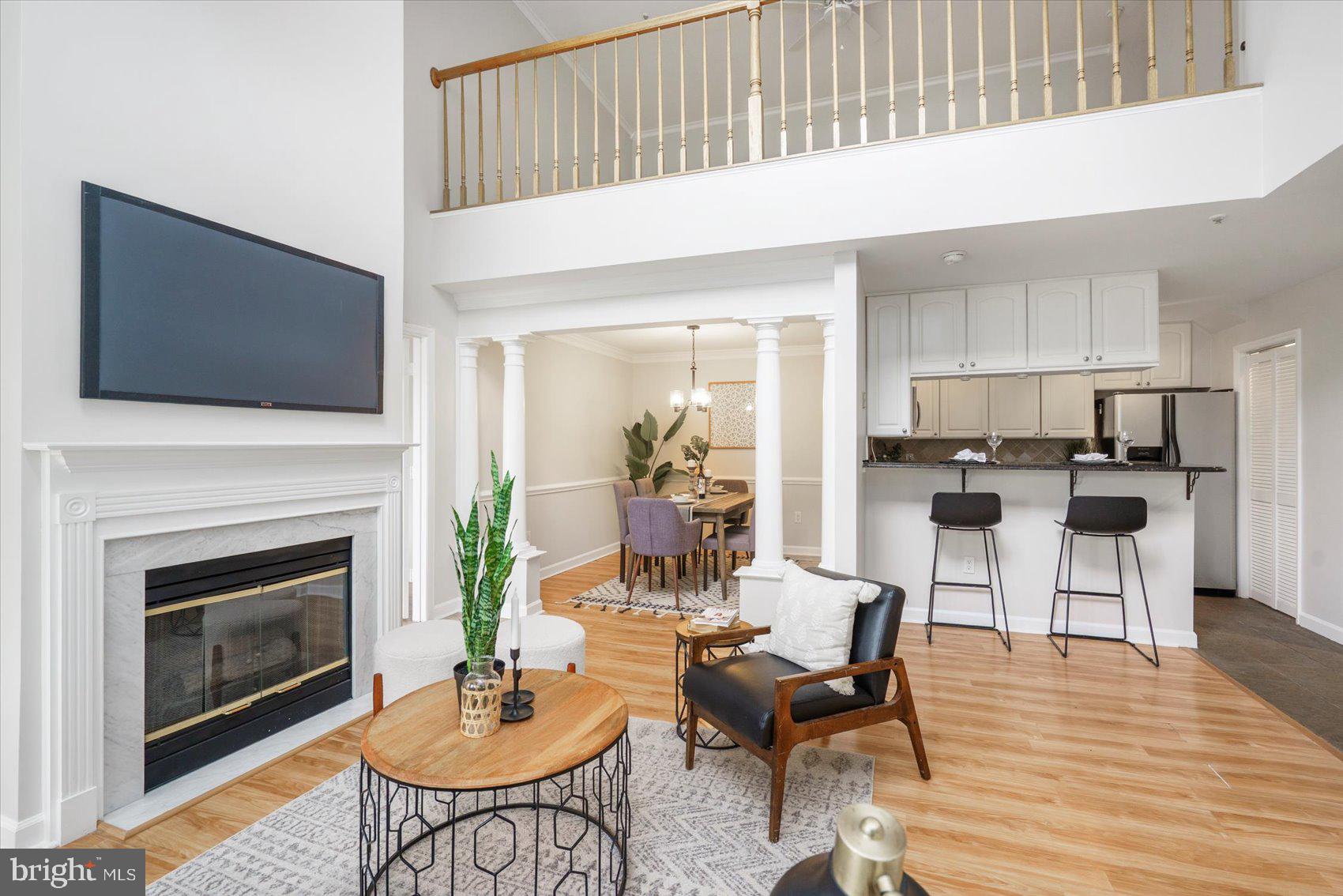 FALLS GABLE - Residential