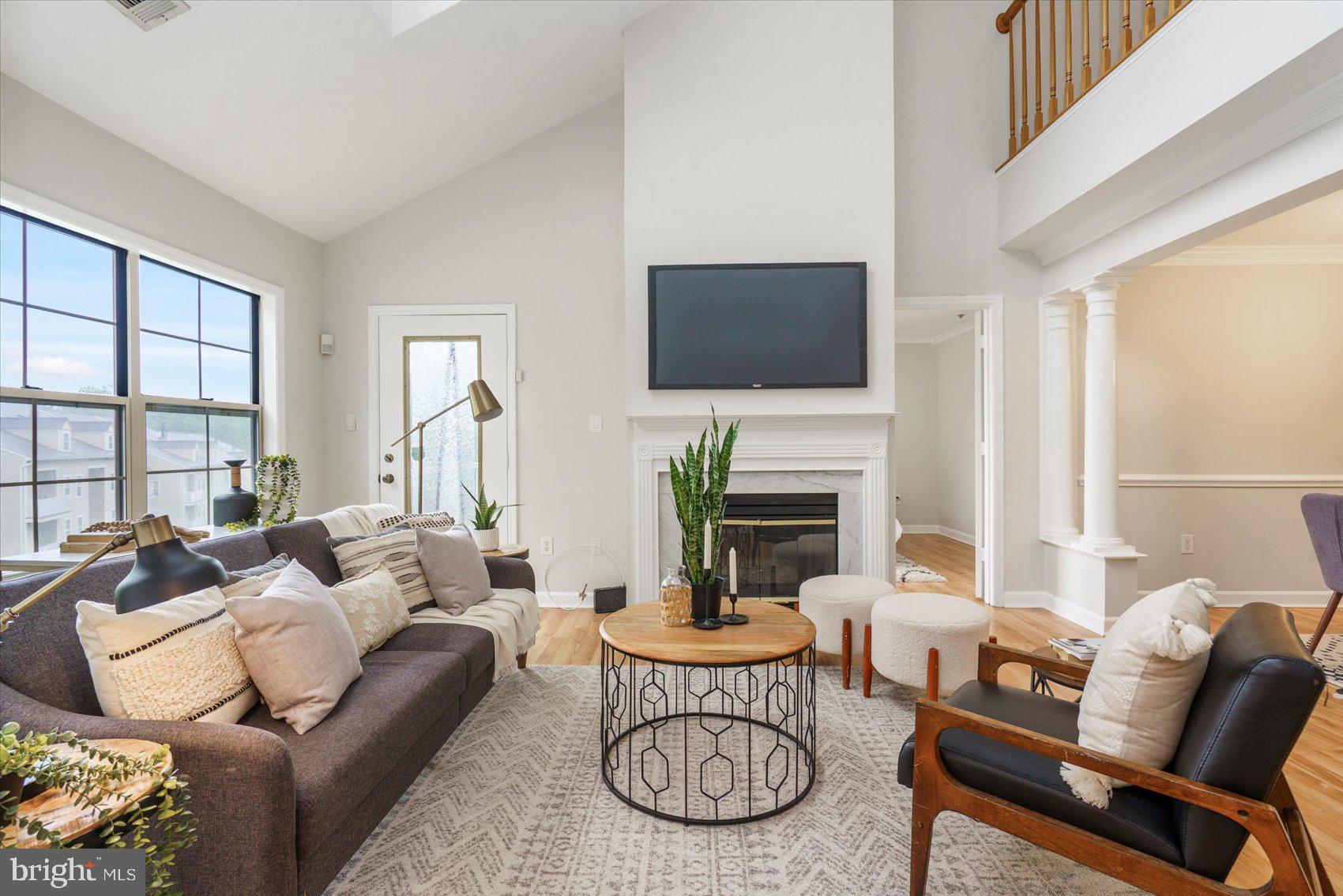 FALLS GABLE - Residential