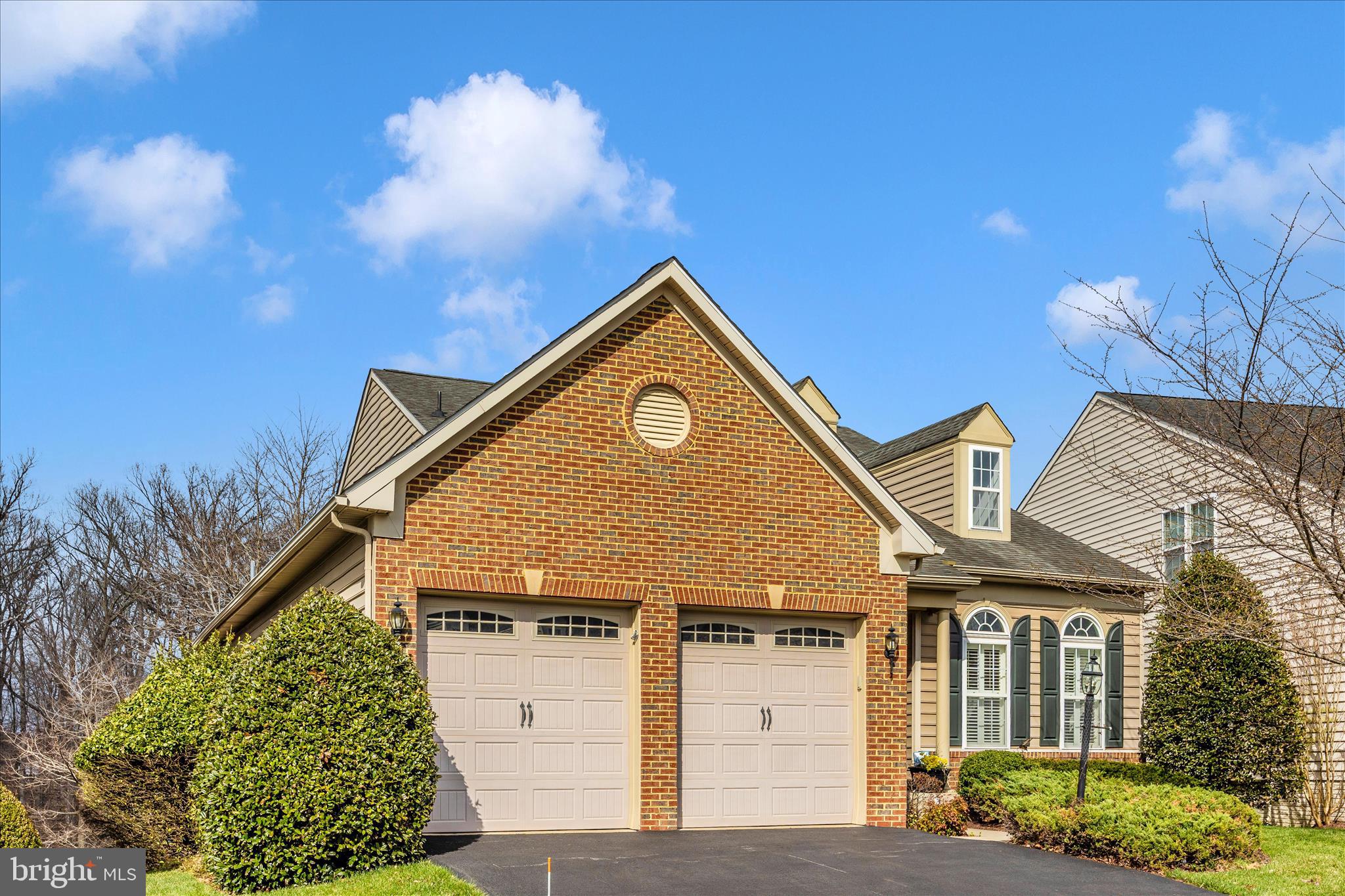 SIGNATURE CLUB AT GREENVIEW - Residential