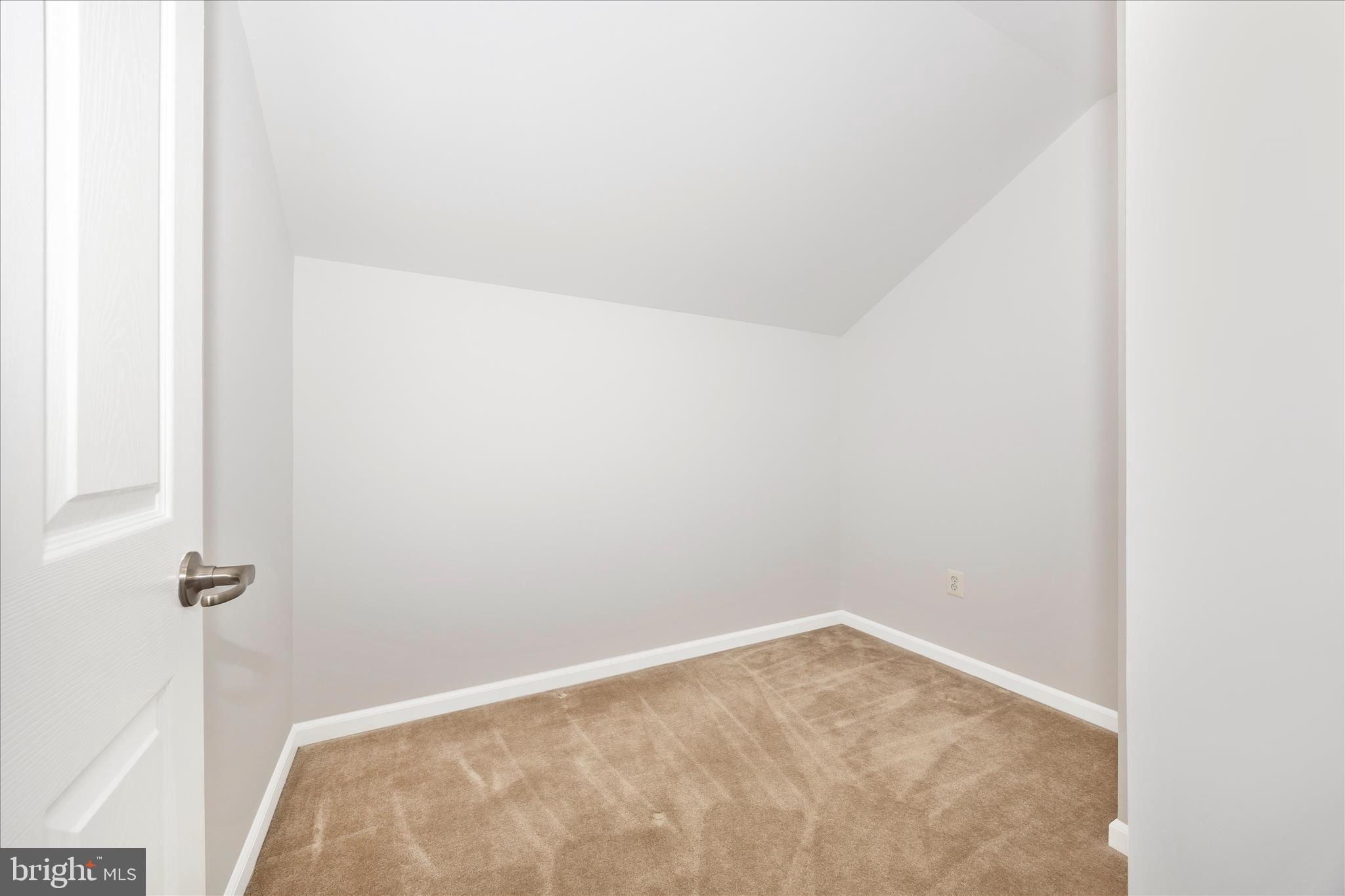 SIGNATURE CLUB AT GREENVIEW - Residential