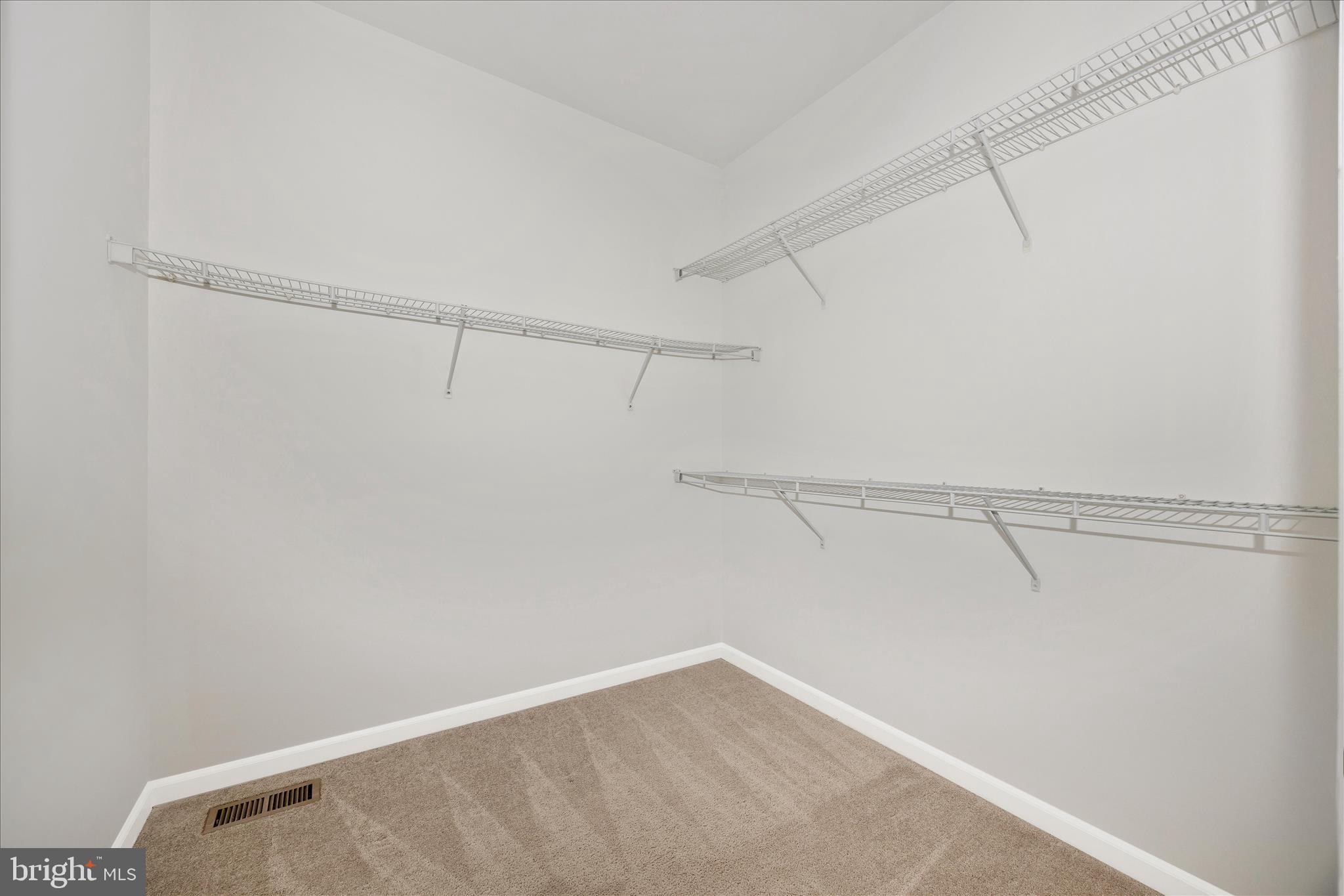 SIGNATURE CLUB AT GREENVIEW - Residential