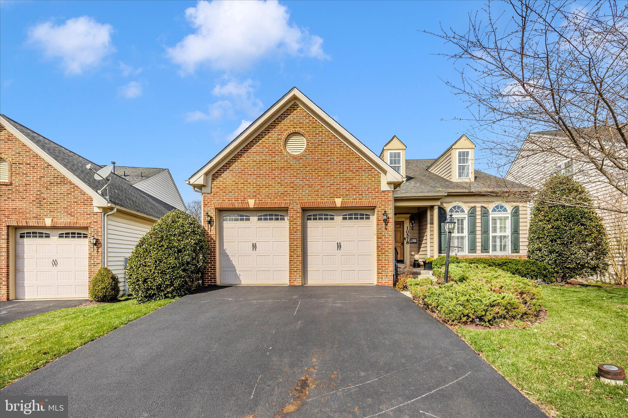 SIGNATURE CLUB AT GREENVIEW - Residential