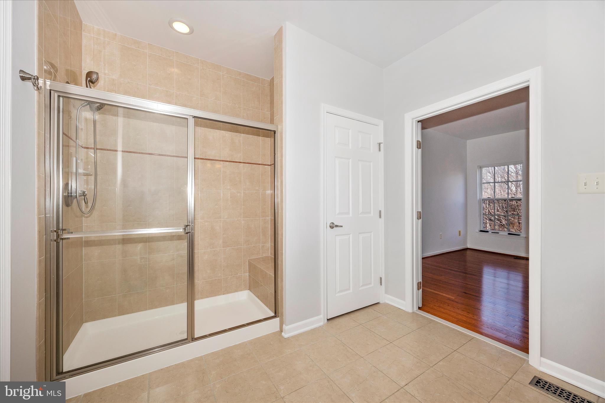 SIGNATURE CLUB AT GREENVIEW - Residential