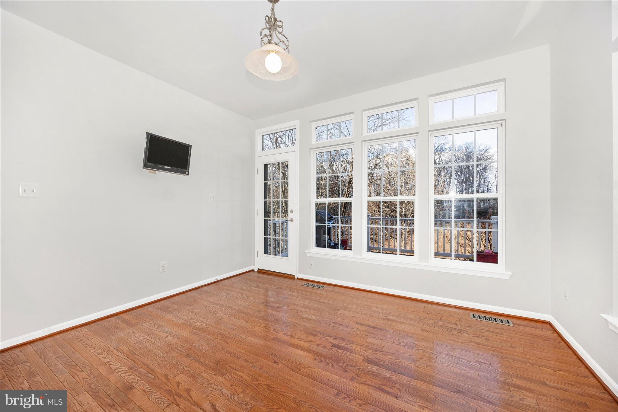 SIGNATURE CLUB AT GREENVIEW - Residential