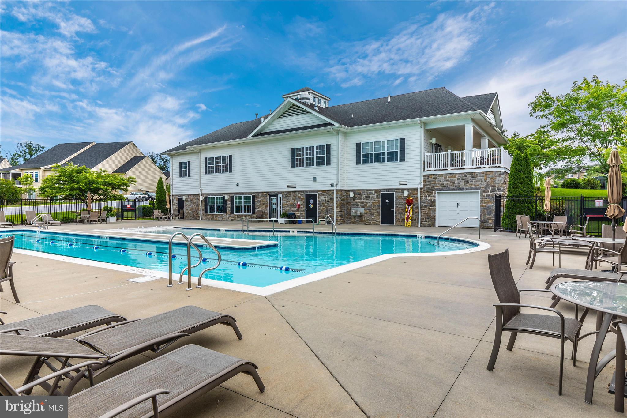 SIGNATURE CLUB AT GREENVIEW - Residential