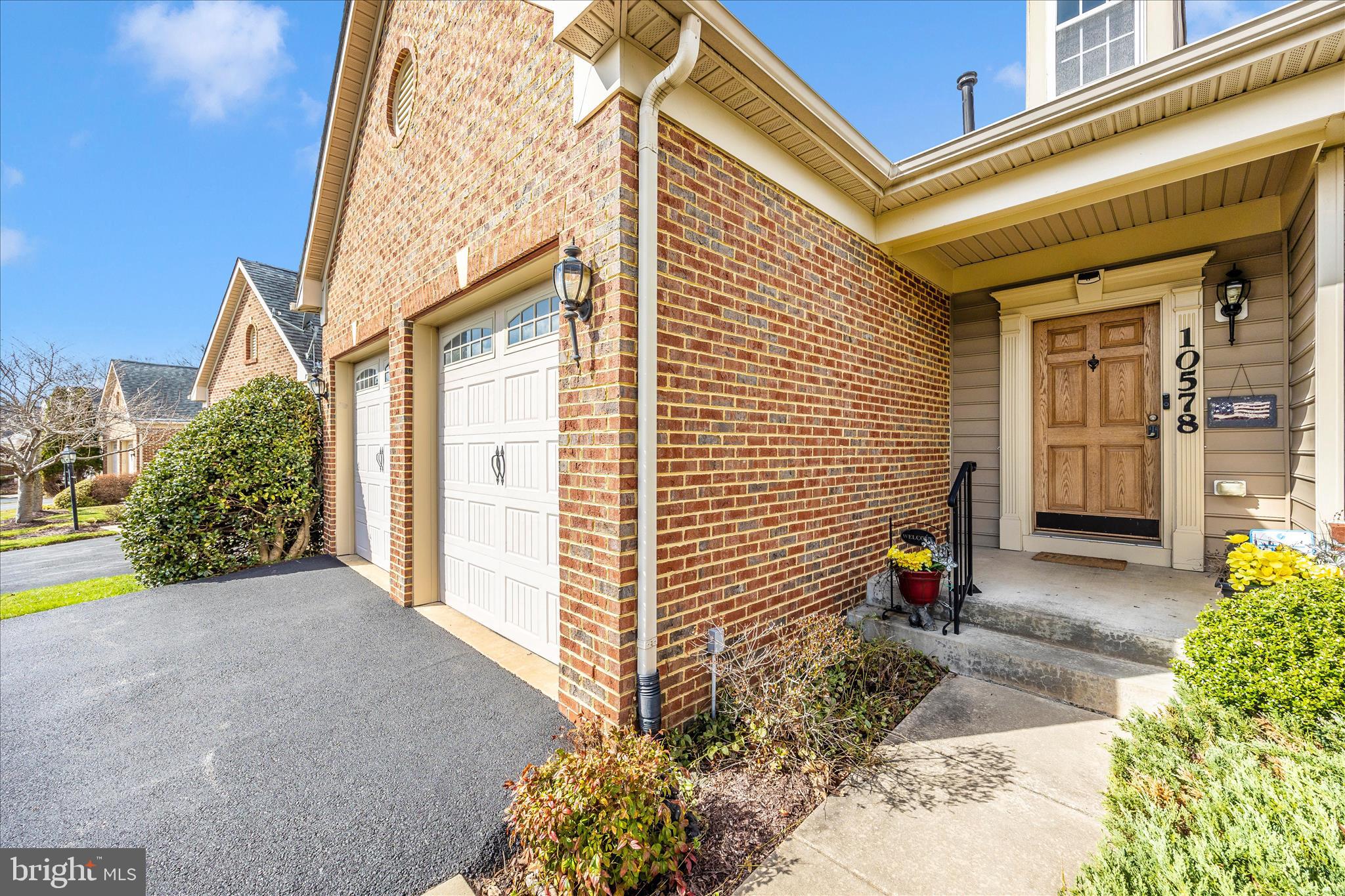 SIGNATURE CLUB AT GREENVIEW - Residential