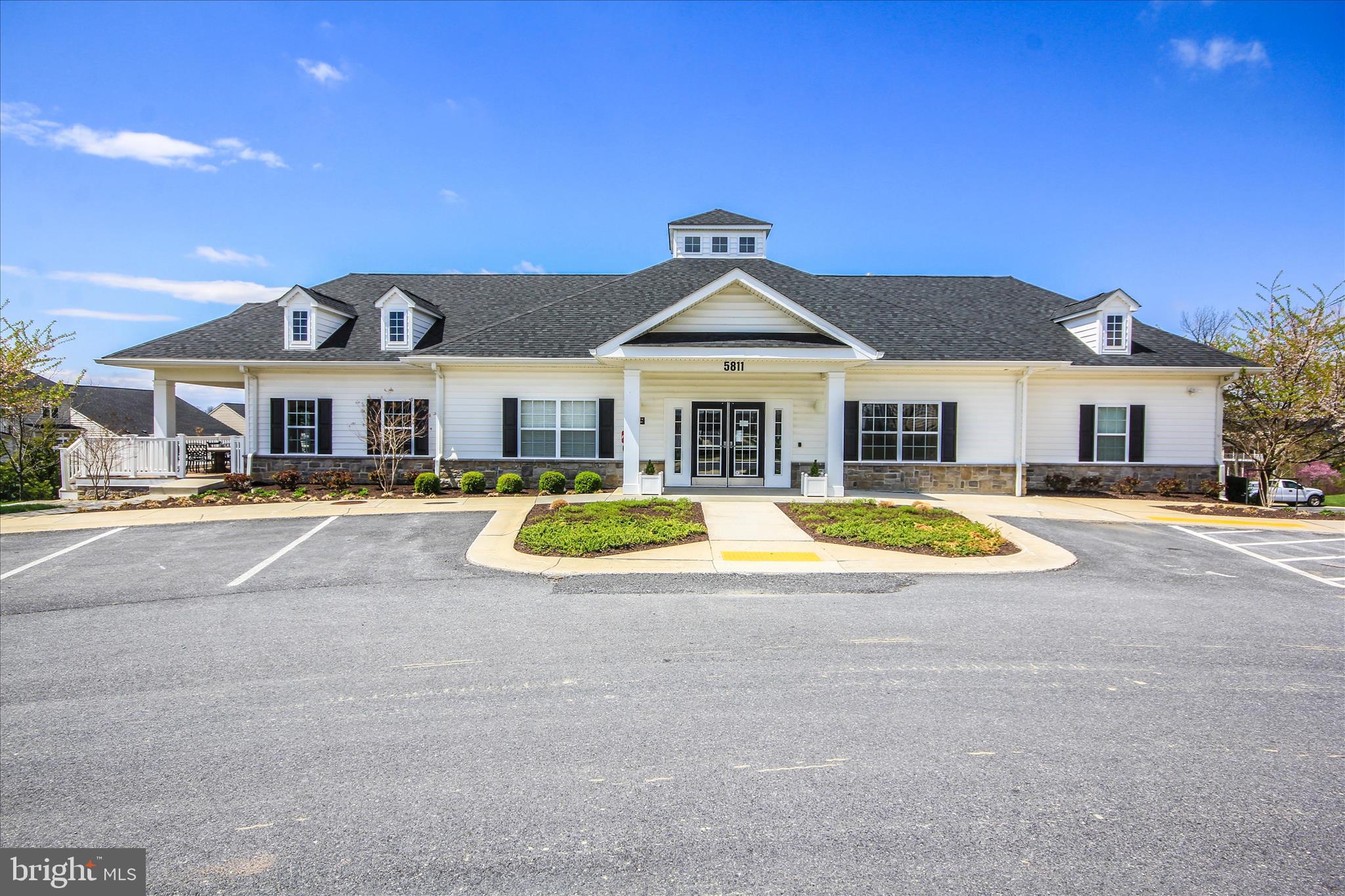 SIGNATURE CLUB AT GREENVIEW - Residential