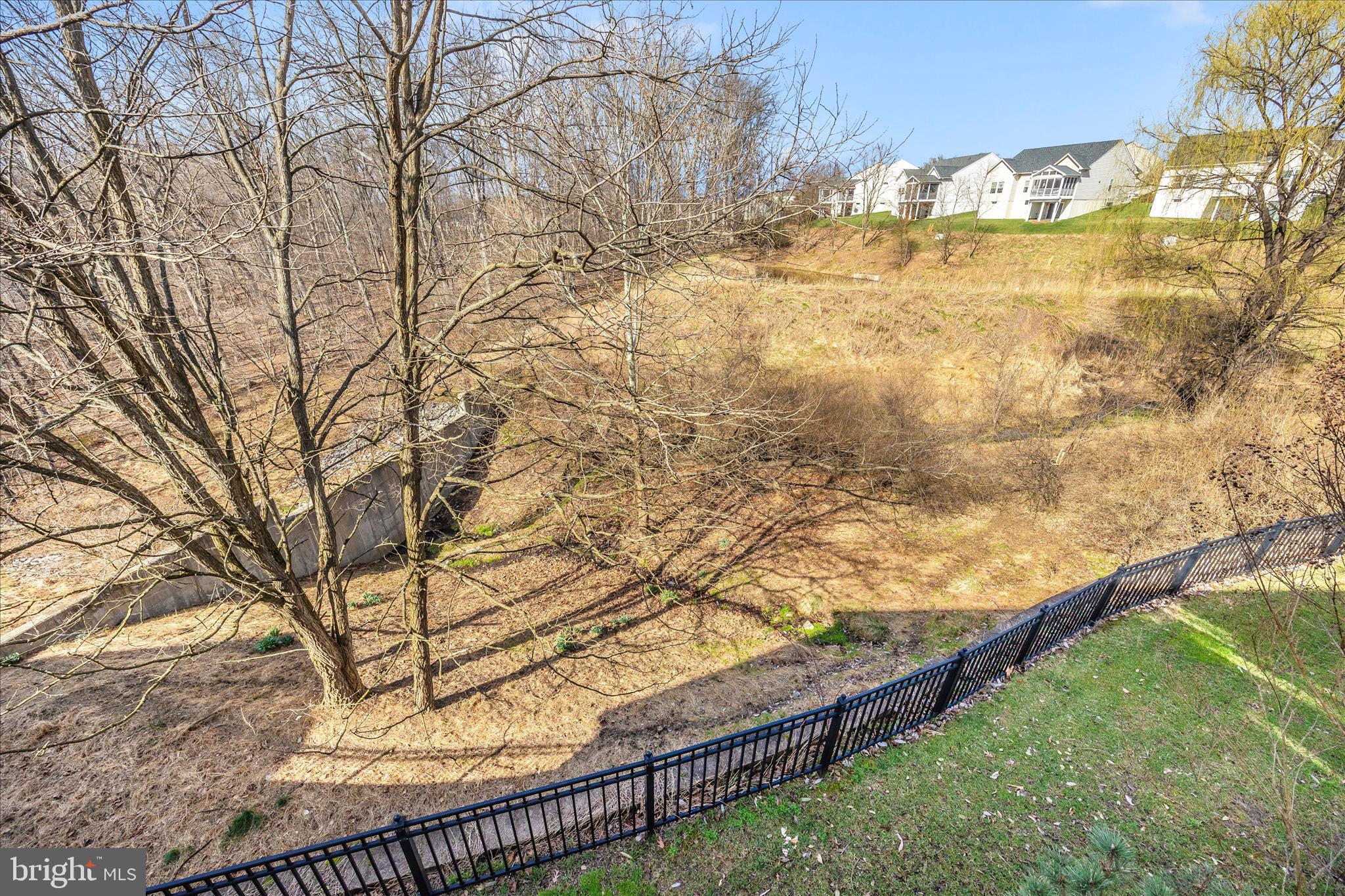 SIGNATURE CLUB AT GREENVIEW - Residential