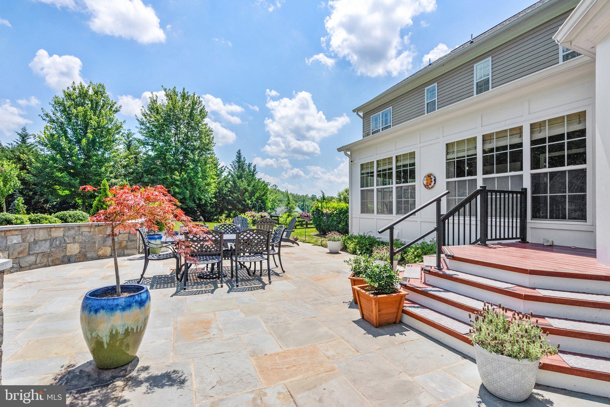 STONE FOX ESTATES - Residential