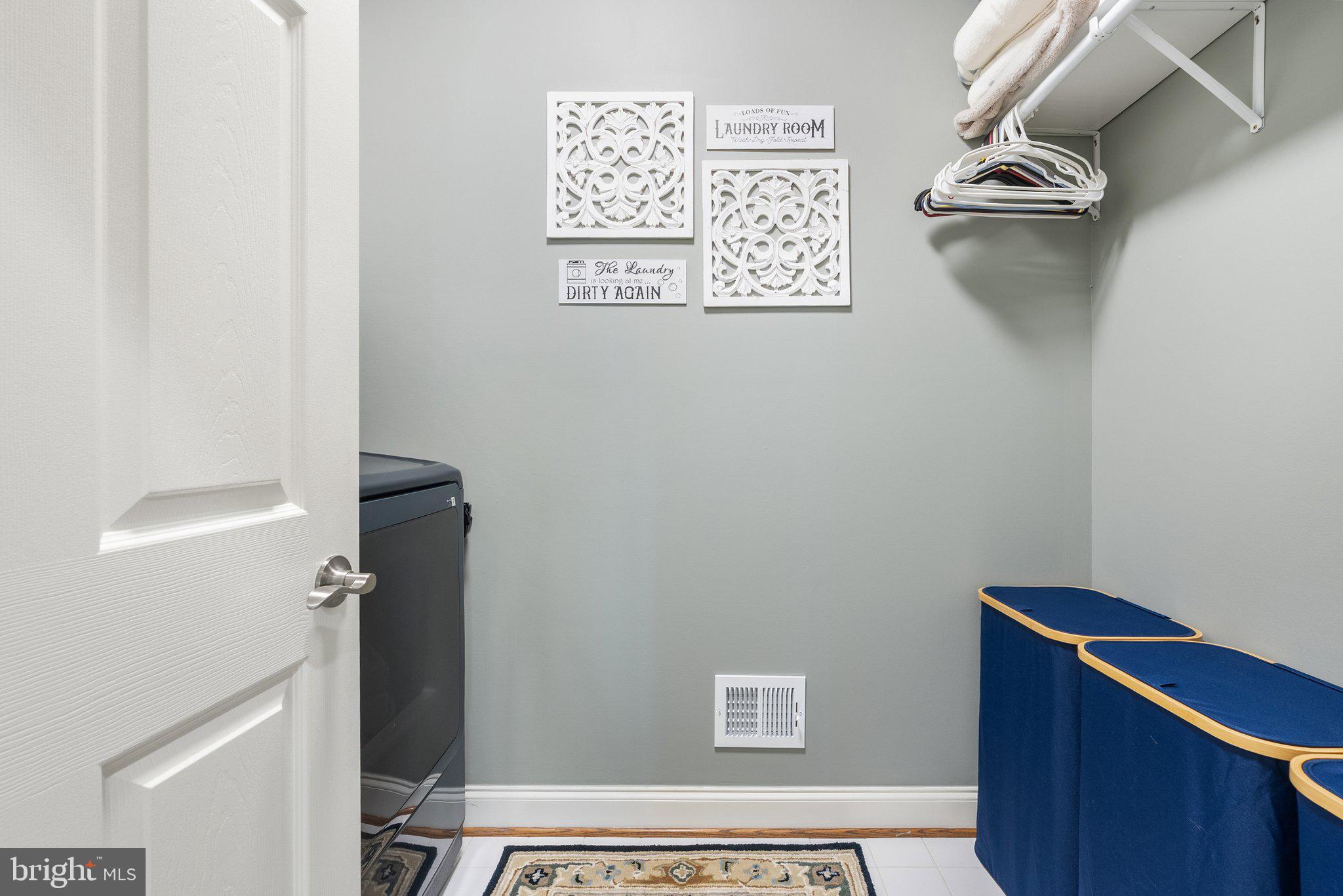 STONE FOX ESTATES - Residential