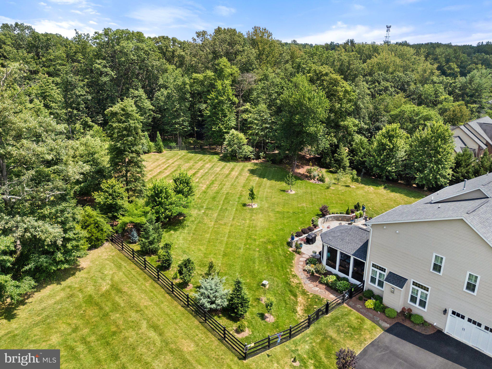 STONE FOX ESTATES - Residential