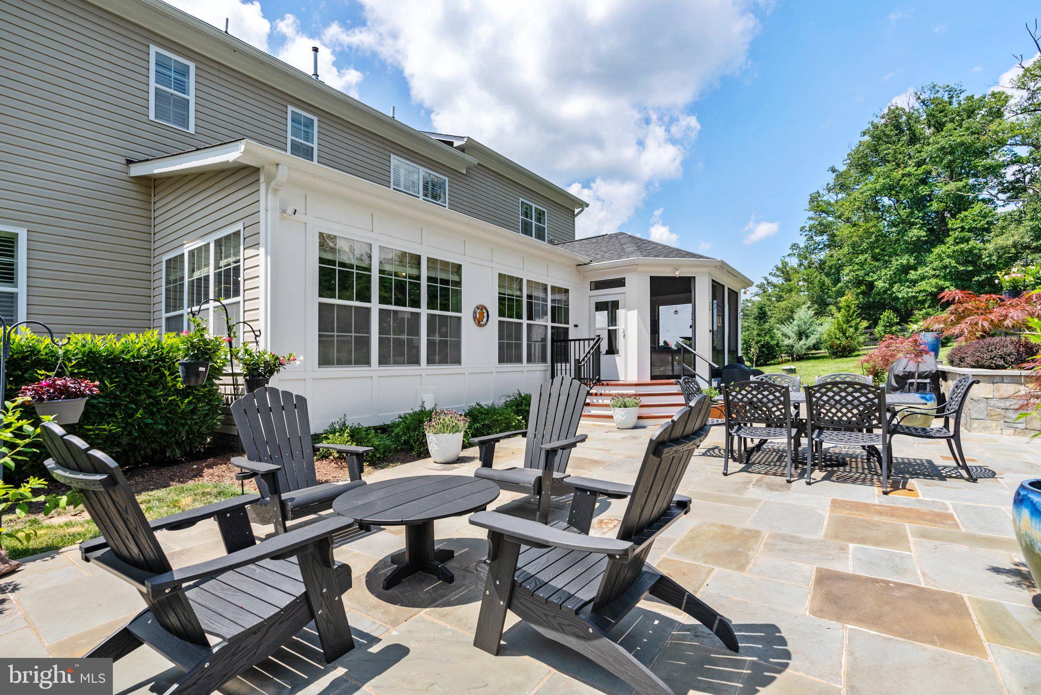 STONE FOX ESTATES - Residential