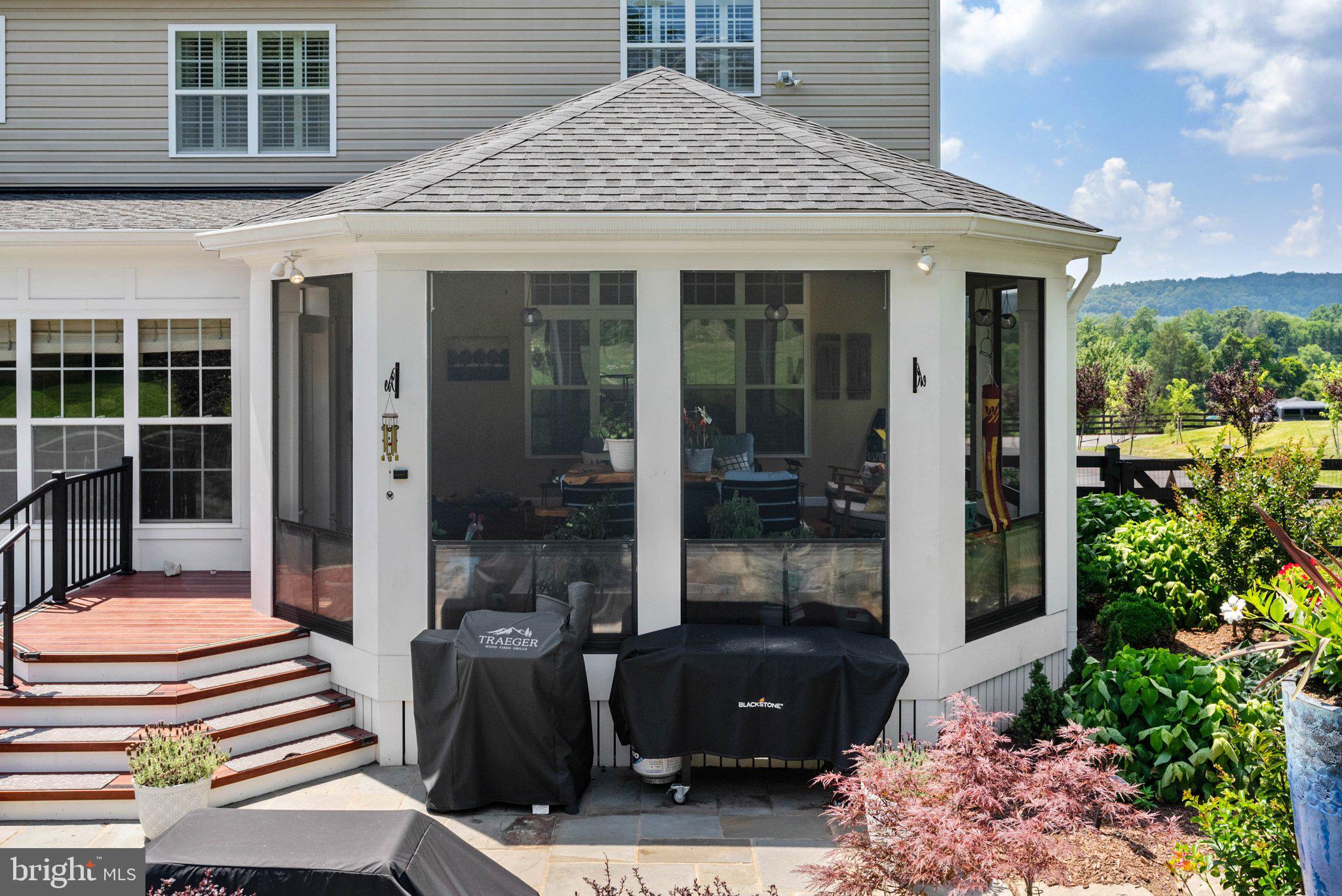 STONE FOX ESTATES - Residential