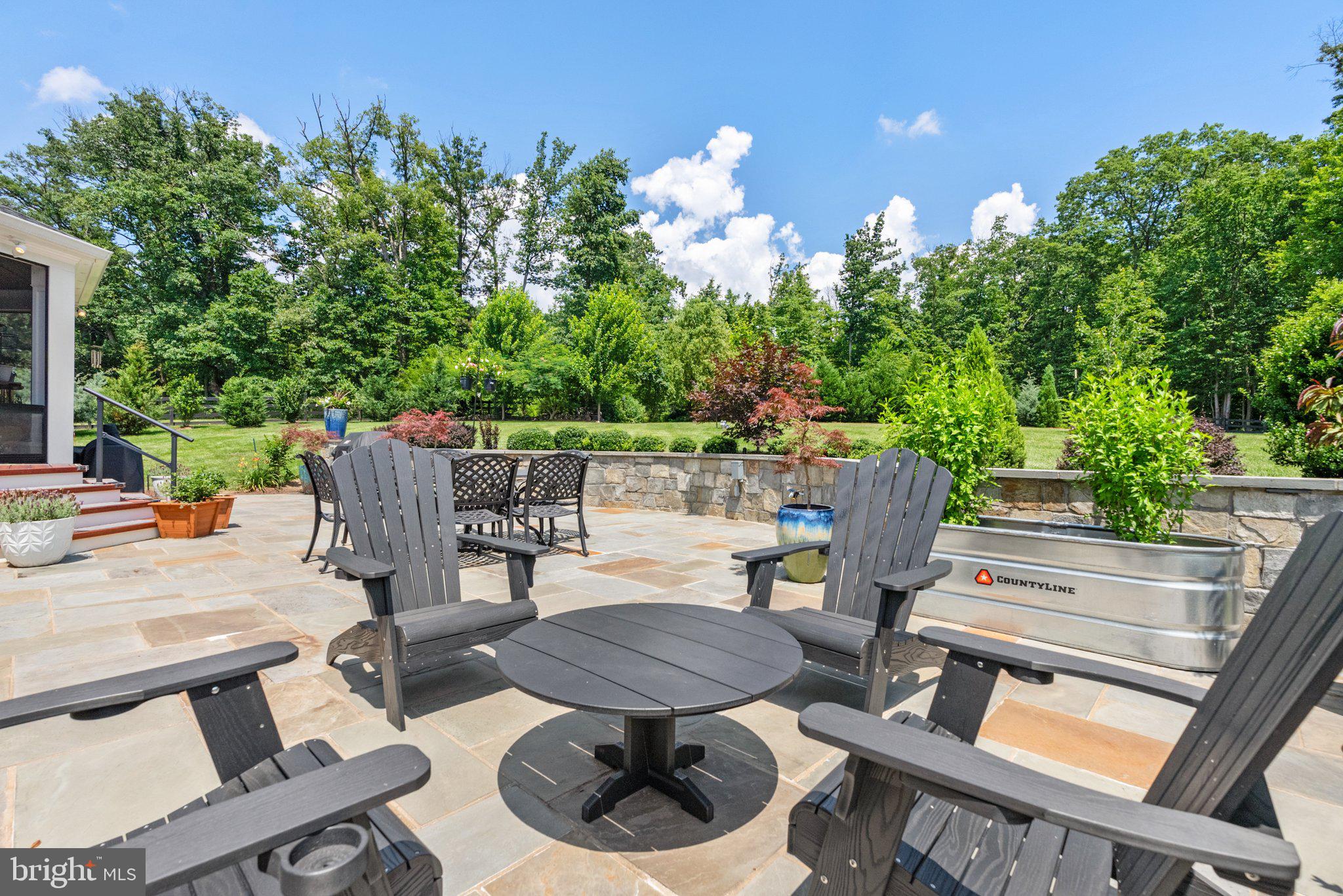 STONE FOX ESTATES - Residential