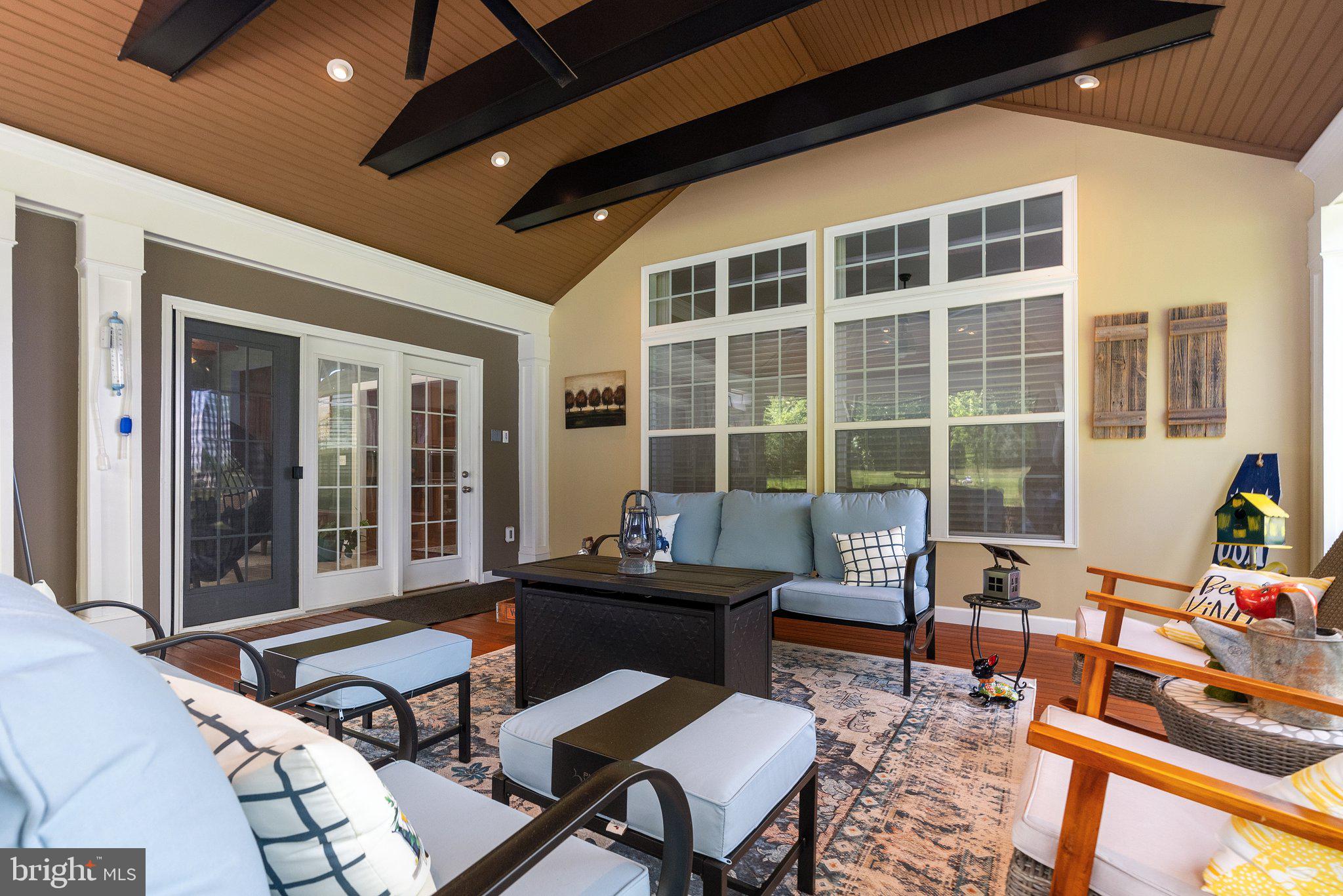 STONE FOX ESTATES - Residential