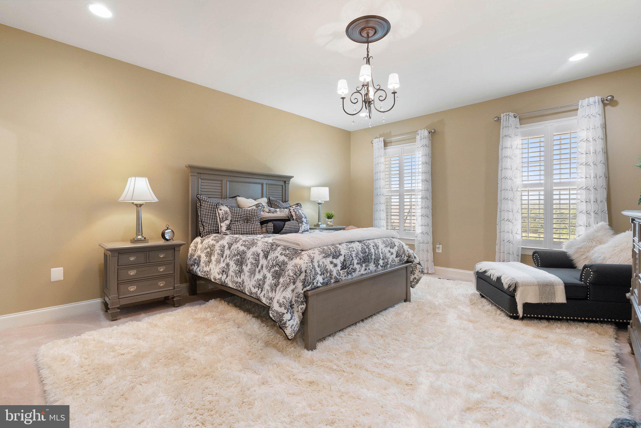 STONE FOX ESTATES - Residential