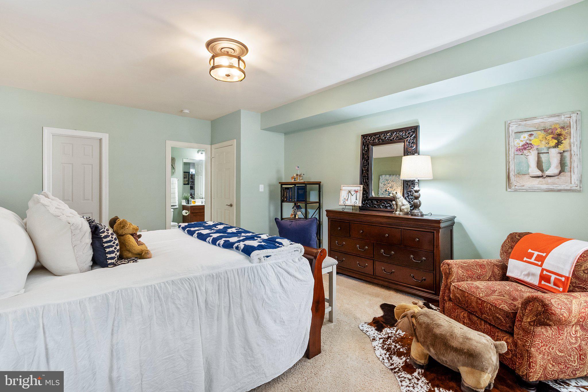 STONE FOX ESTATES - Residential