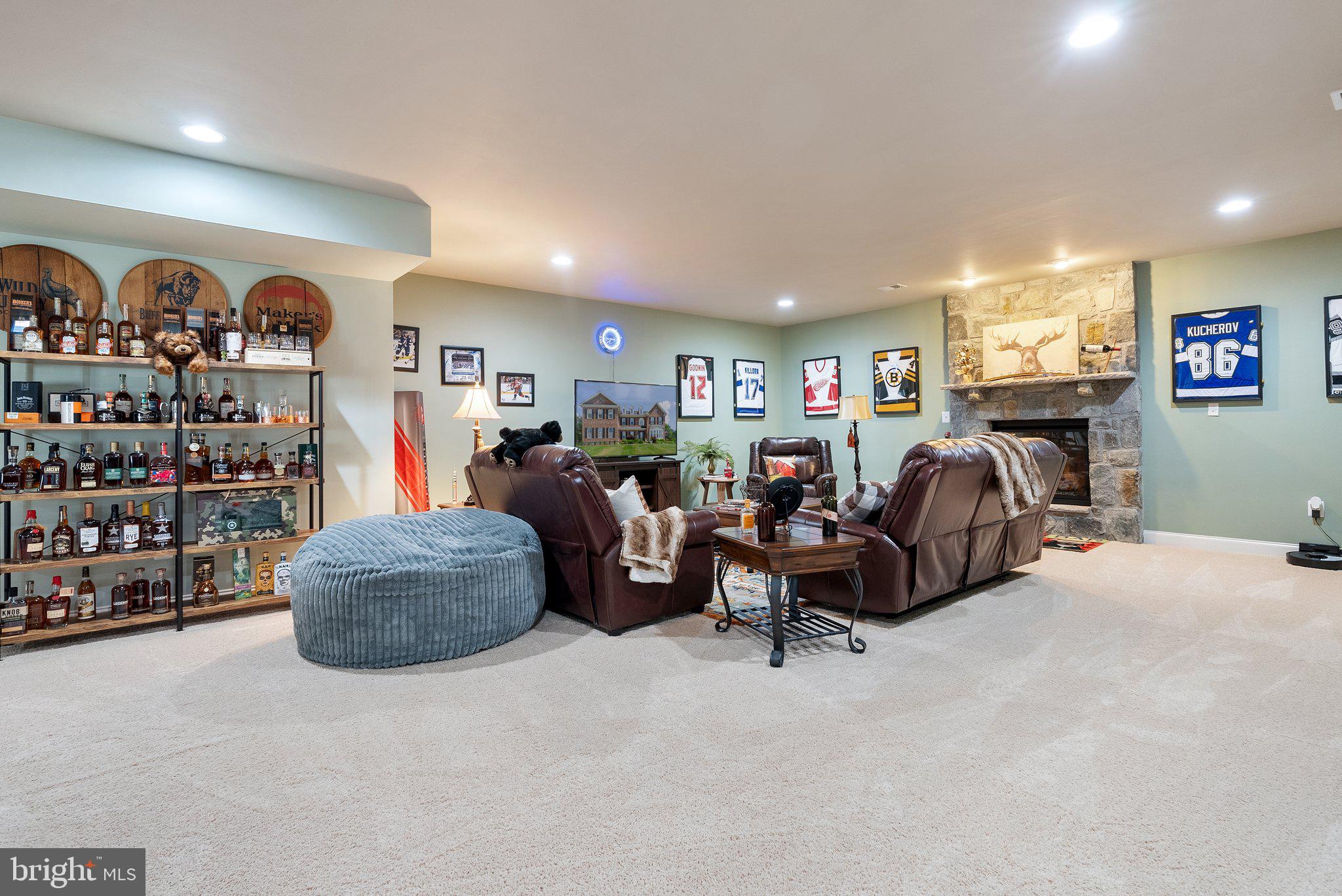 STONE FOX ESTATES - Residential