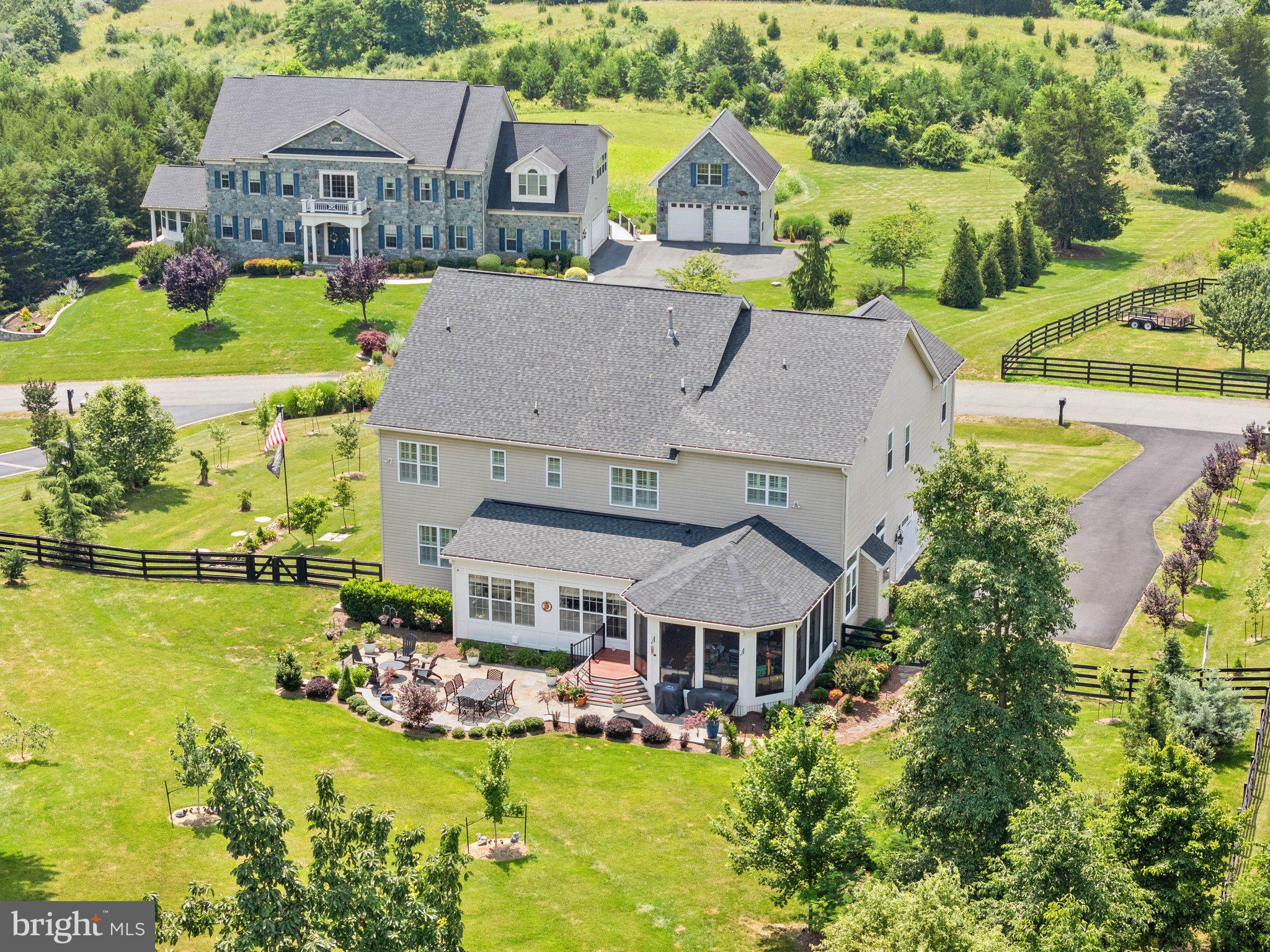 STONE FOX ESTATES - Residential