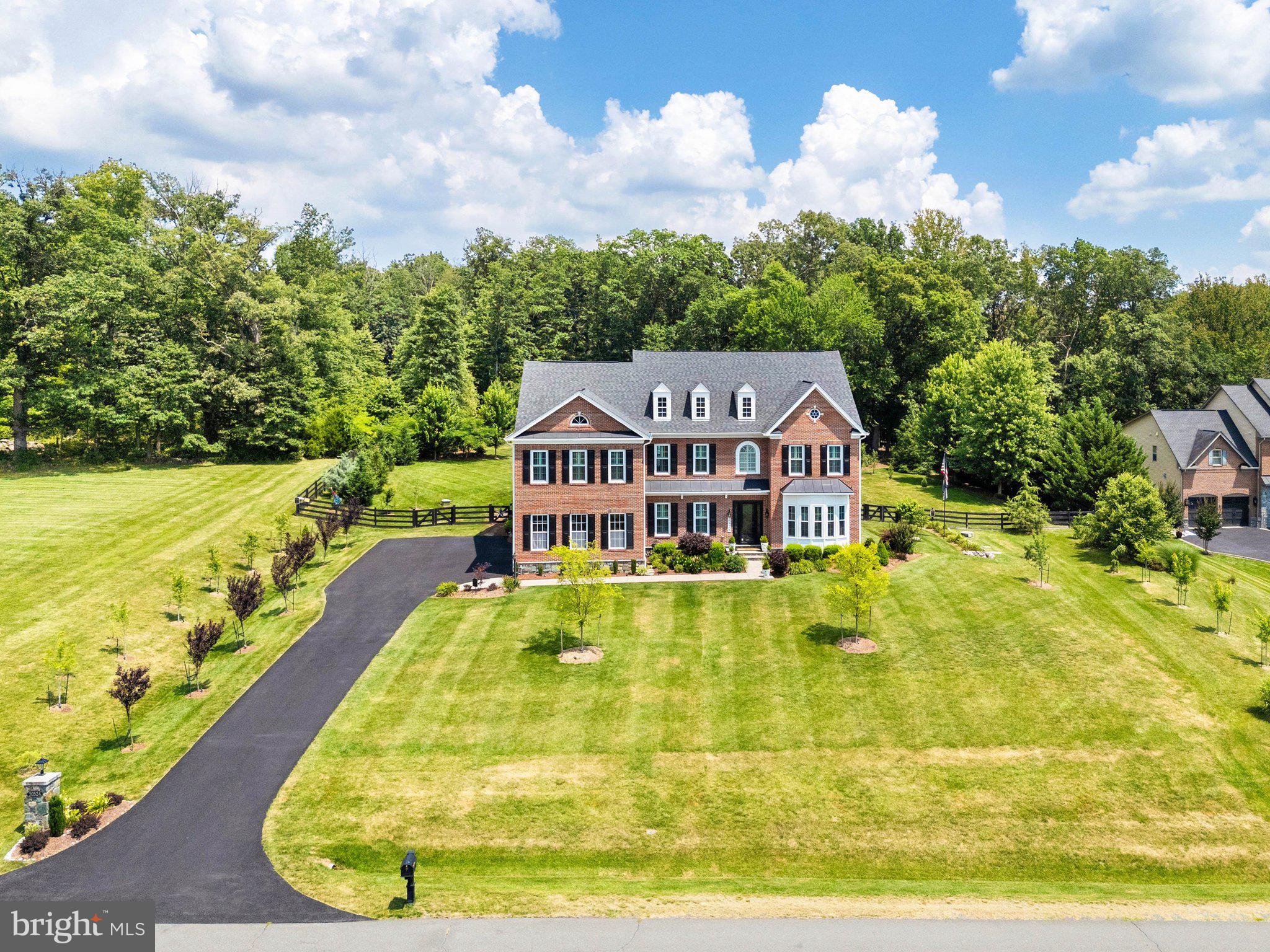 STONE FOX ESTATES - Residential