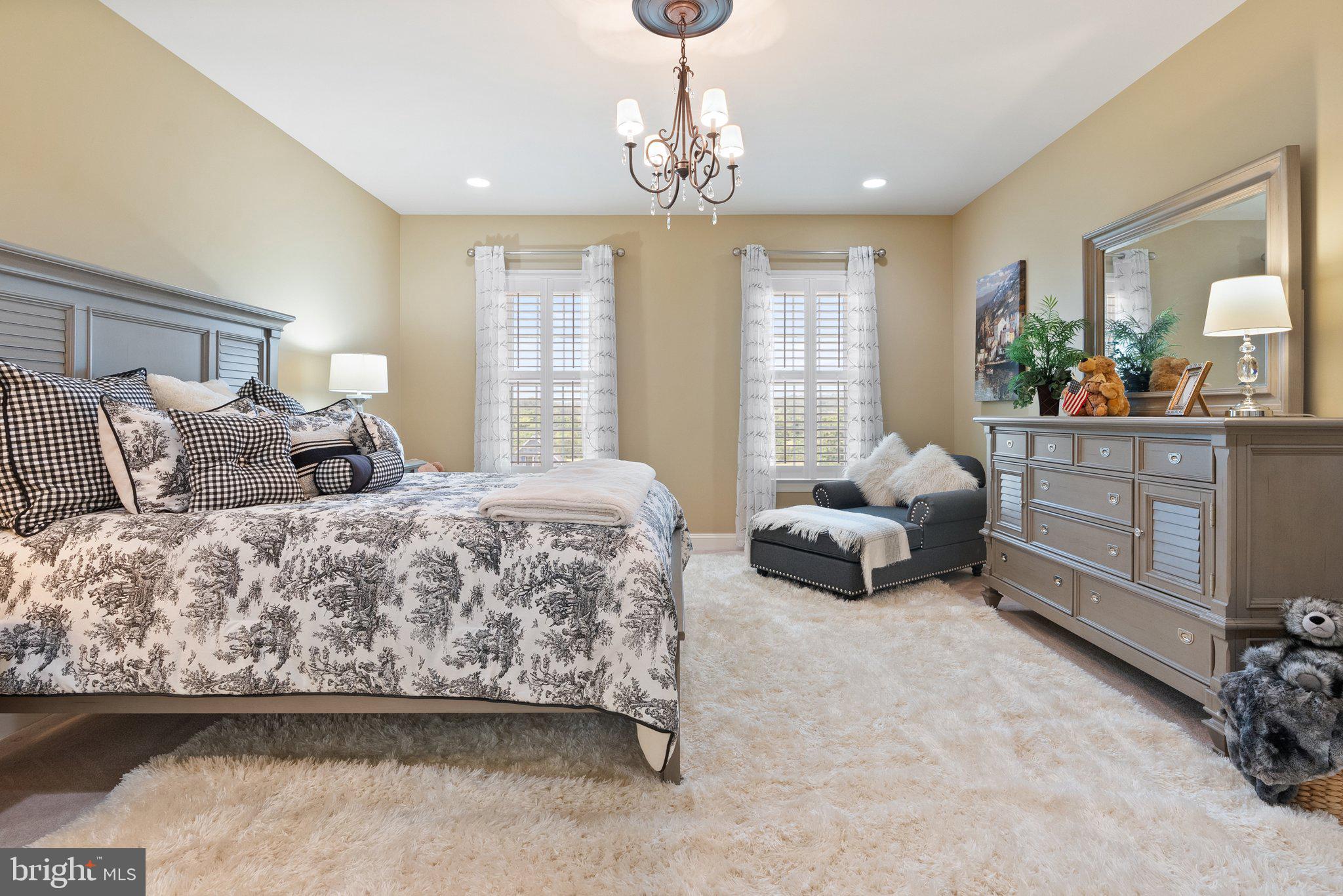 STONE FOX ESTATES - Residential