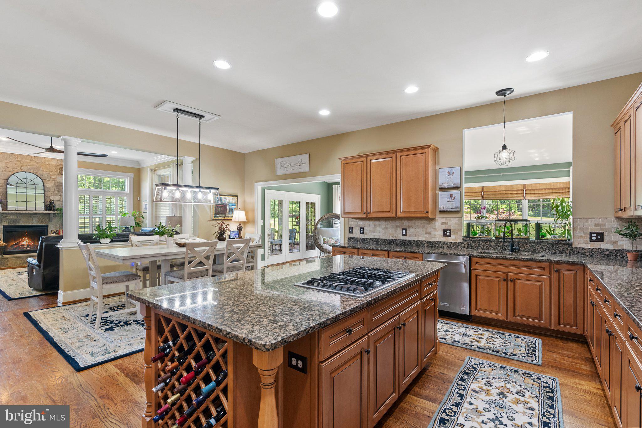 STONE FOX ESTATES - Residential