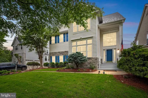 25423 Planting Field Drive, Chantilly, VA MLS: VALO2096410