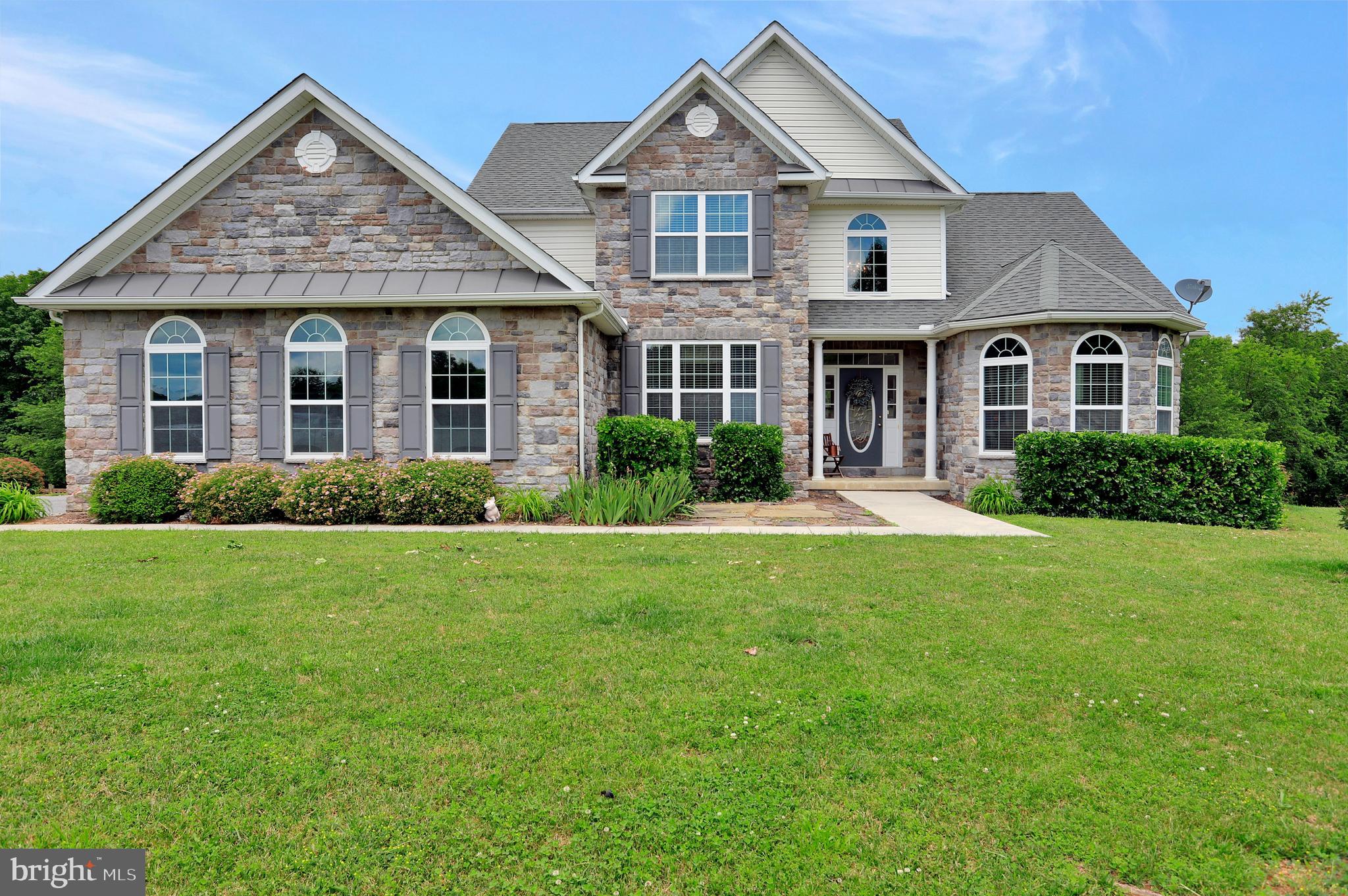 POINT VIEW ESTATES - Residential