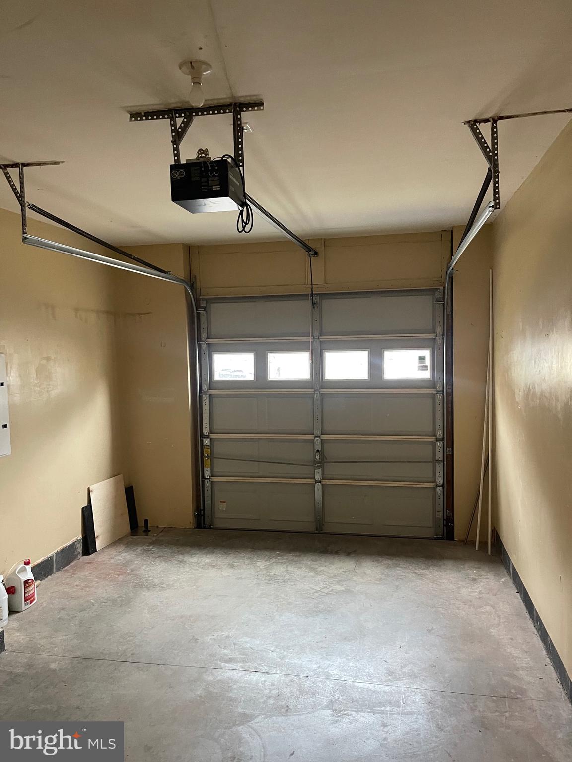 ELKRIDGE CROSSING - Residential Lease