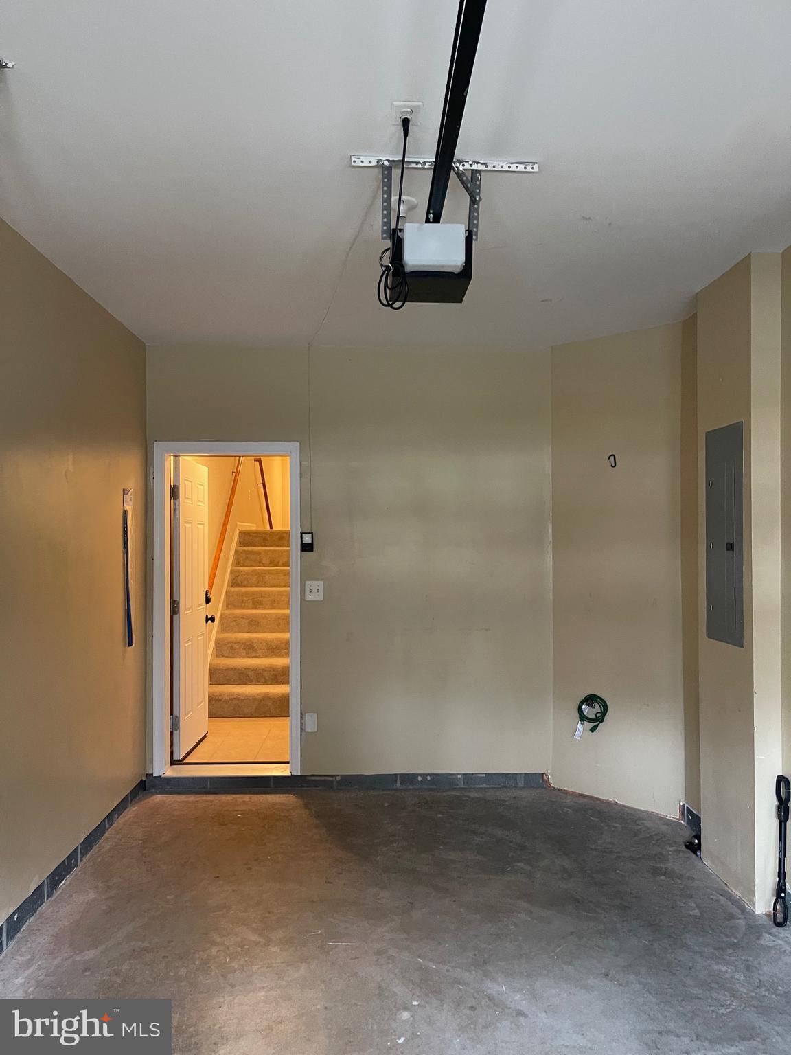 ELKRIDGE CROSSING - Residential Lease