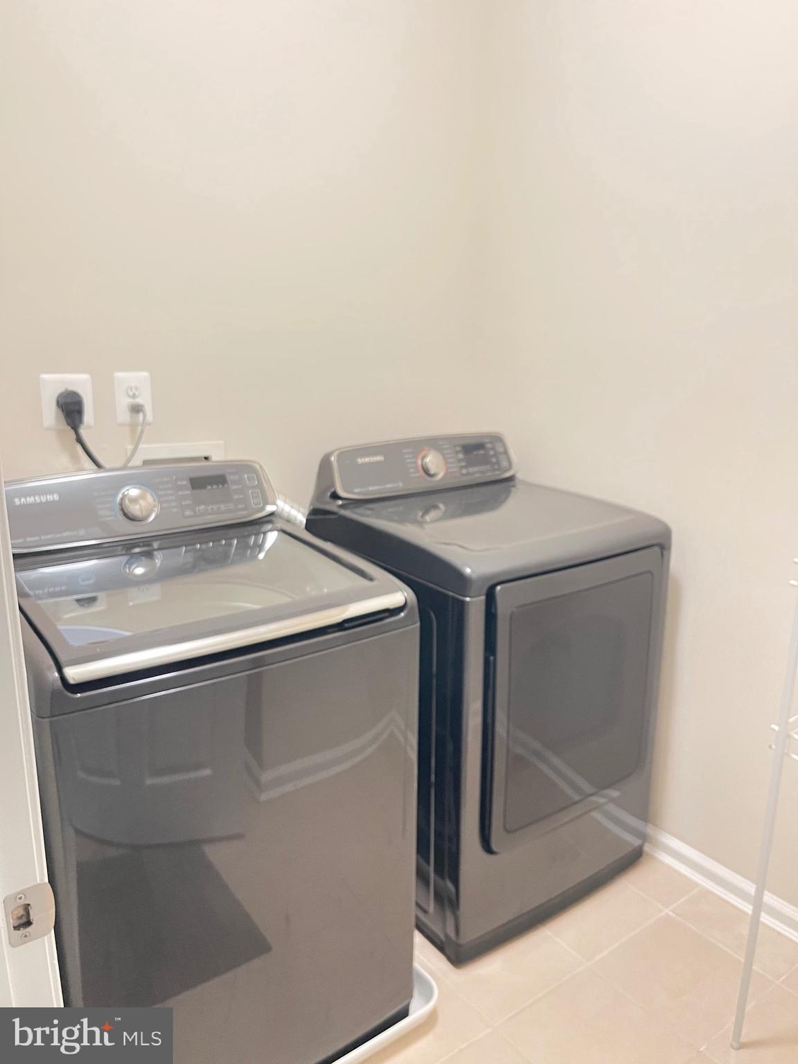 ELKRIDGE CROSSING - Residential Lease