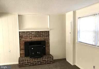 FOREST KNOLLS - Residential Lease