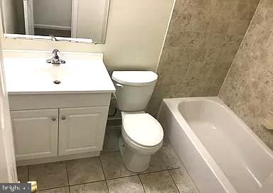 FOREST KNOLLS - Residential Lease