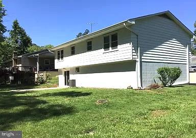 FOREST KNOLLS - Residential Lease