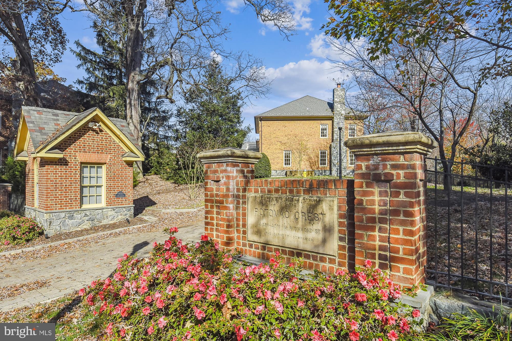 POTOMAC PLACE - Residential