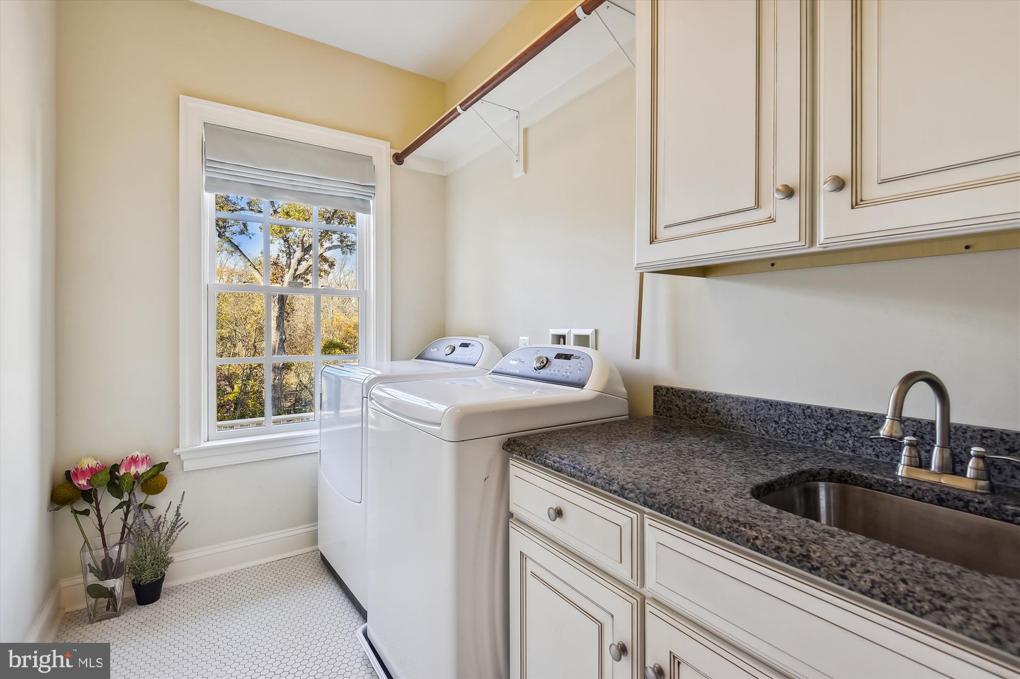 POTOMAC PLACE - Residential