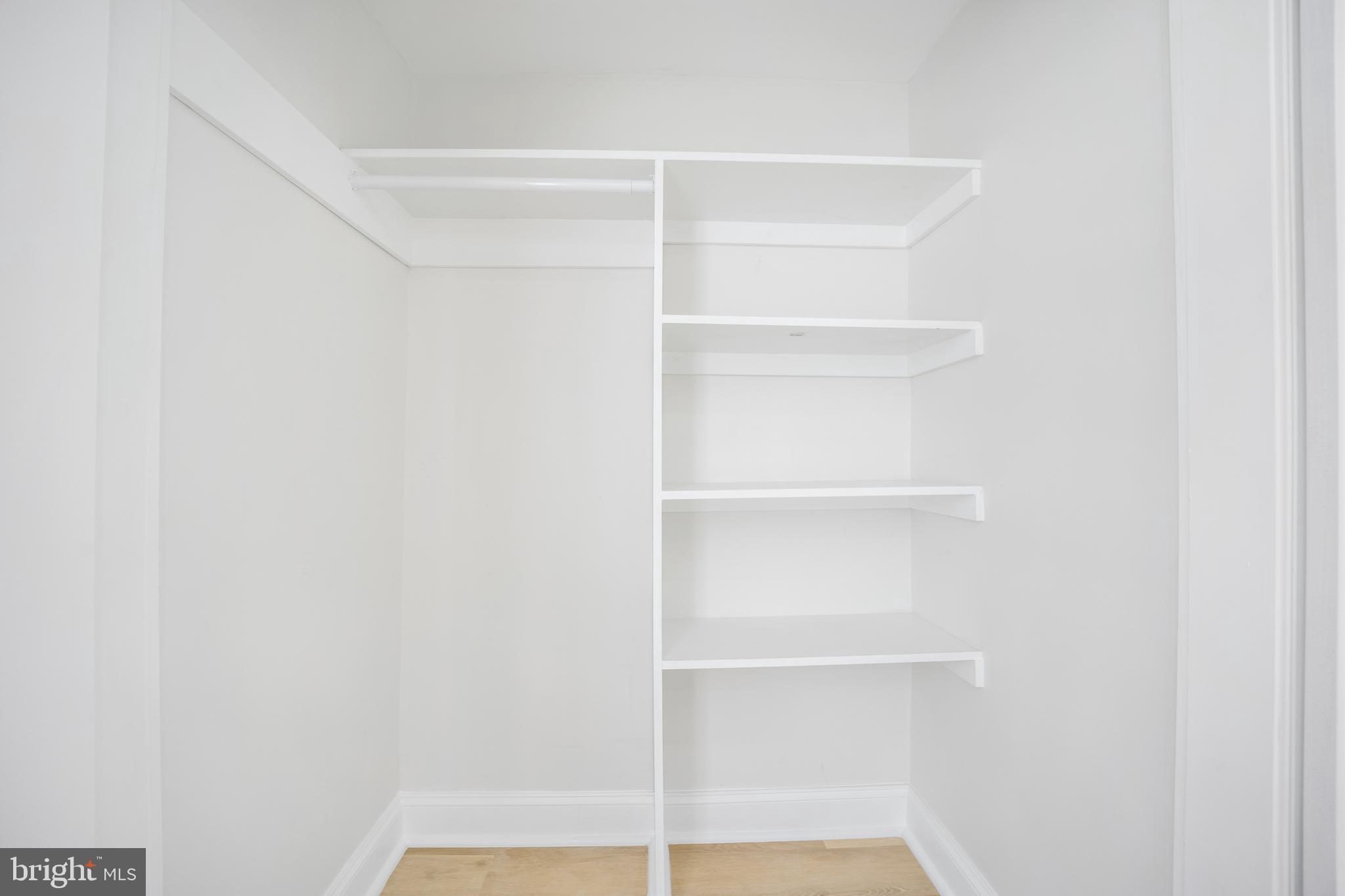 LAWNCREST - Residential