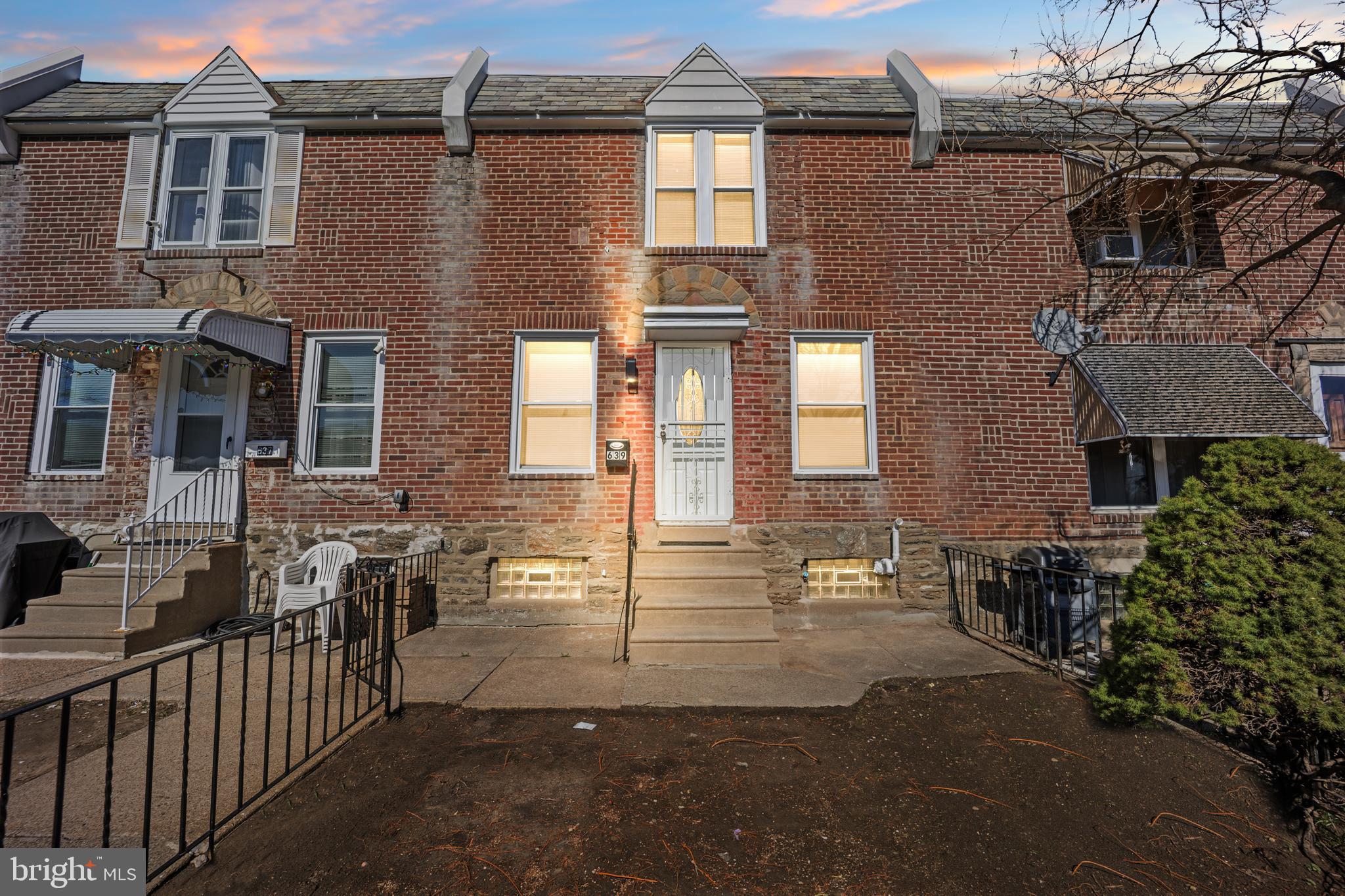 LAWNCREST - Residential