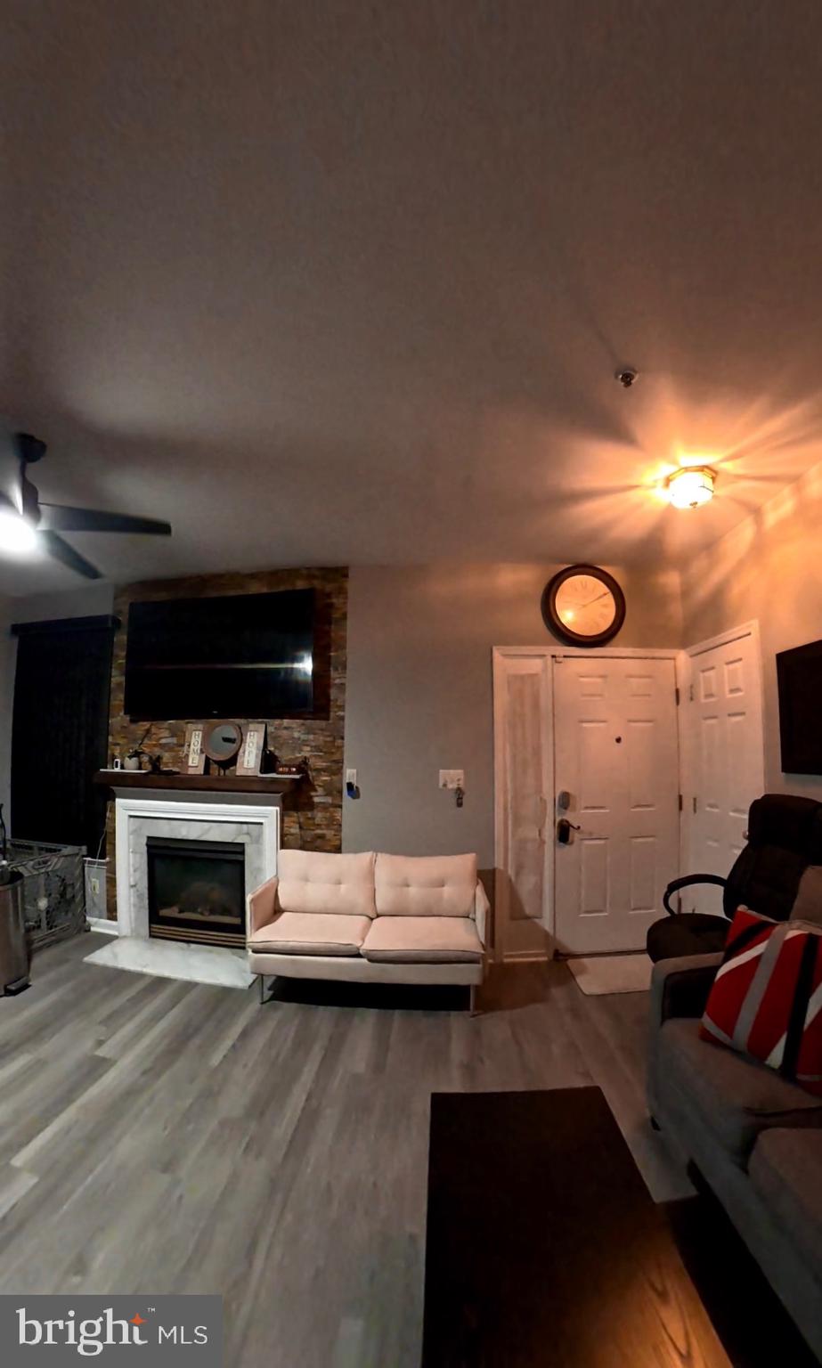 HAMPSHIRE HALL CONDO - Residential